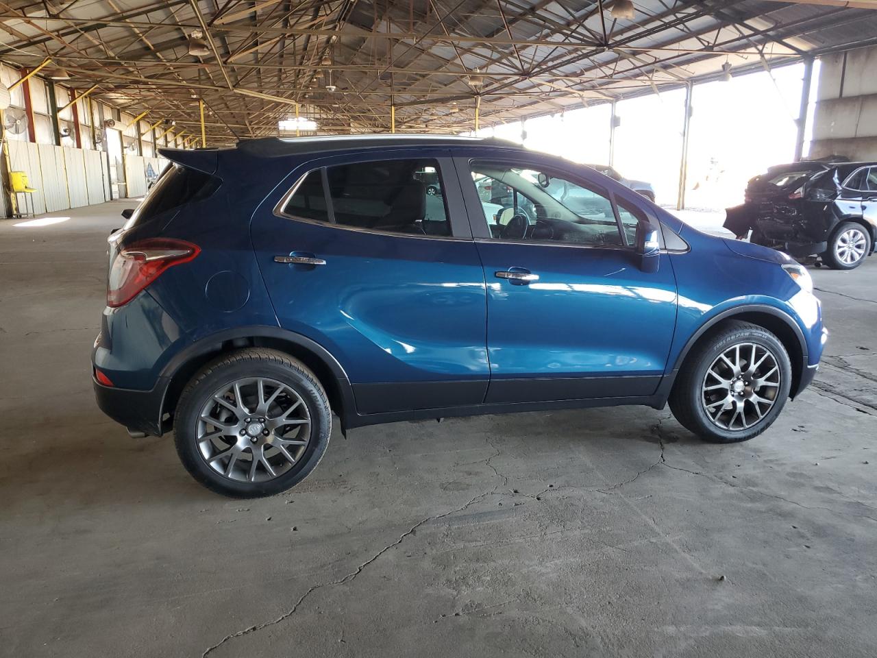 Photo 2 VIN: KL4CJ1SB1KB915441 - BUICK ENCORE 