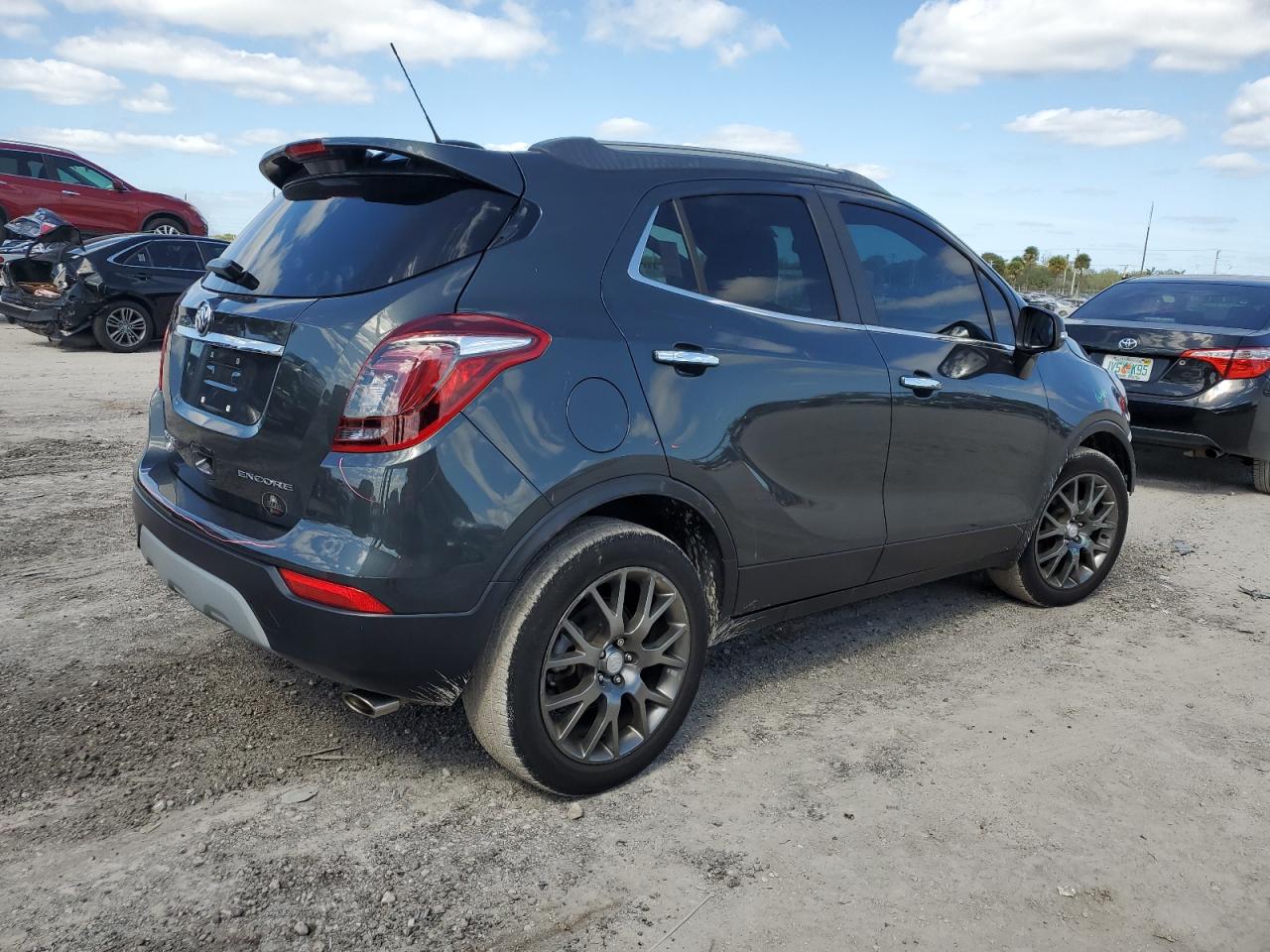 Photo 2 VIN: KL4CJ1SB8JB716109 - BUICK ENCORE 