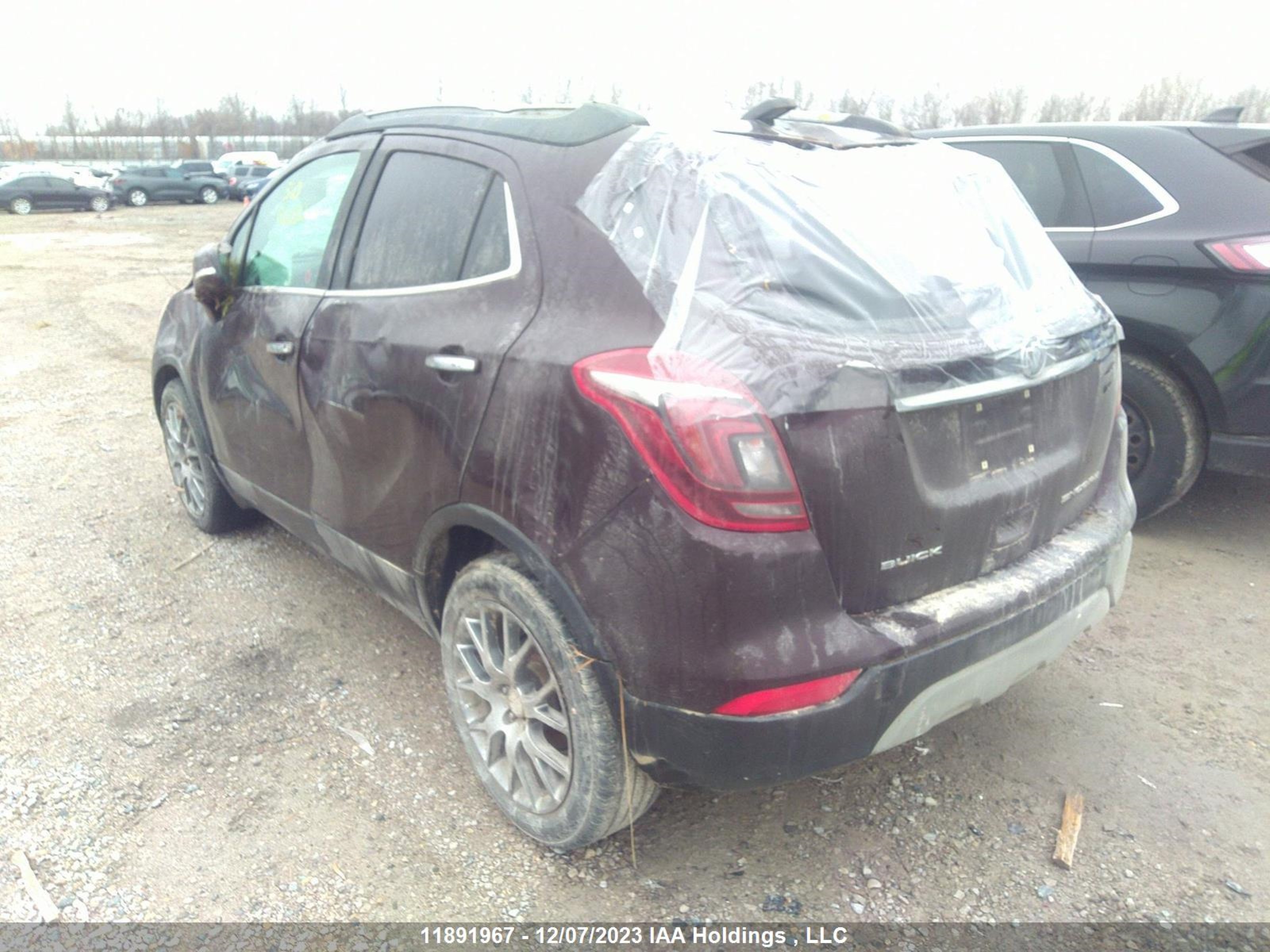 Photo 2 VIN: KL4CJ1SB9JB554796 - BUICK ENCORE 