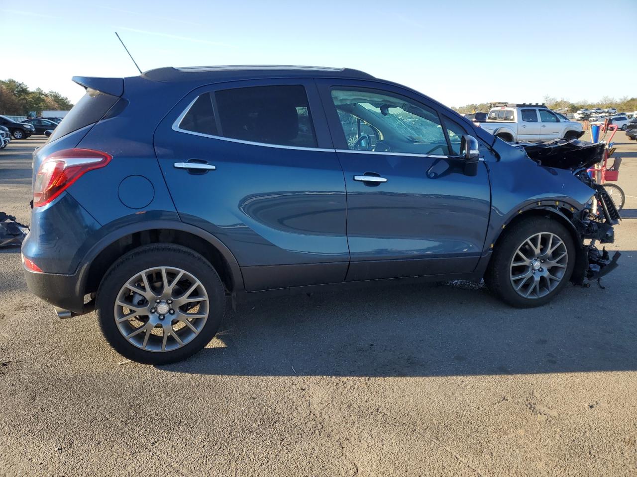 Photo 2 VIN: KL4CJ2SB8KB917631 - BUICK ENCORE 