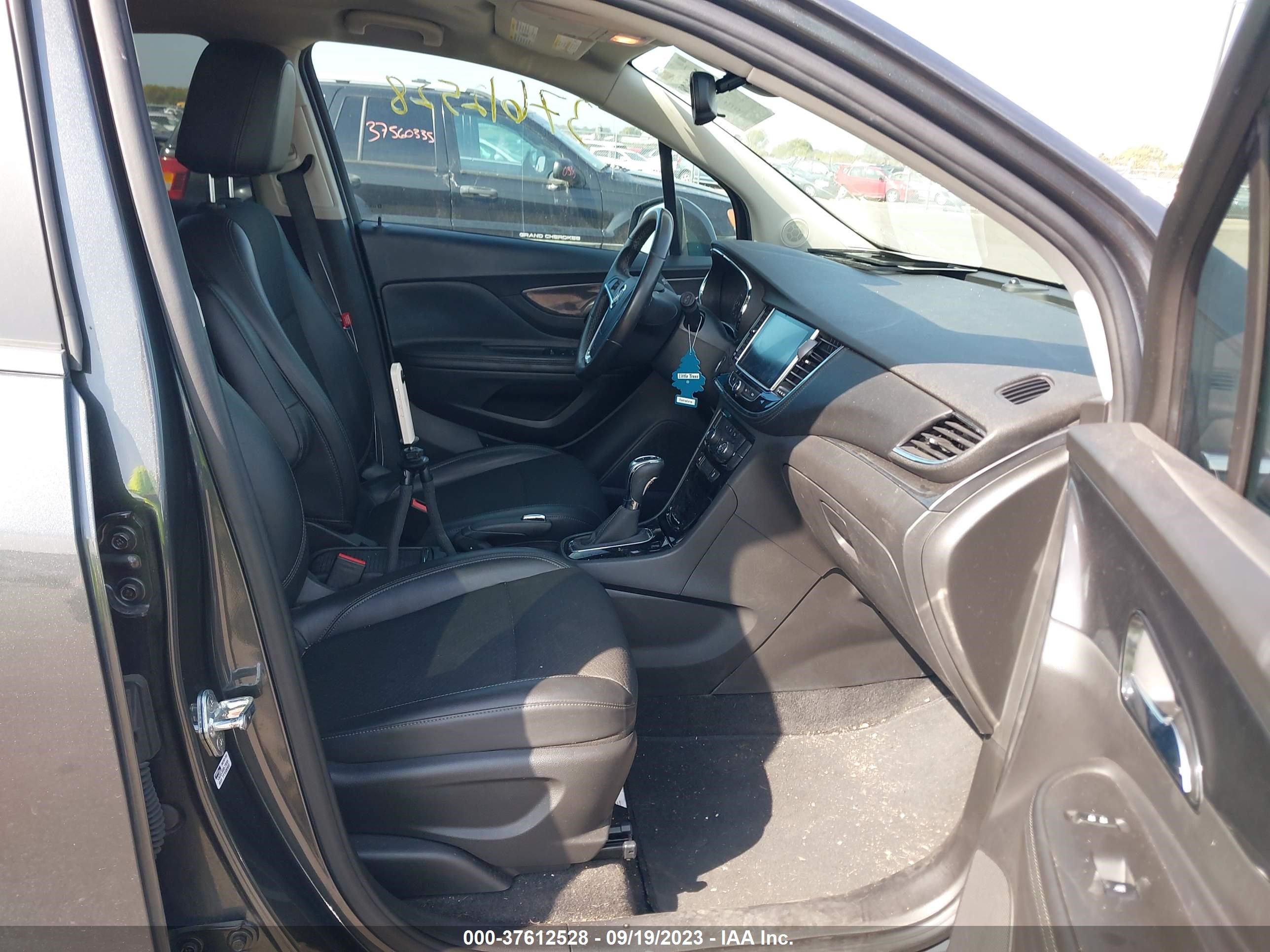 Photo 4 VIN: KL4CJ2SB9JB619328 - BUICK ENCORE 