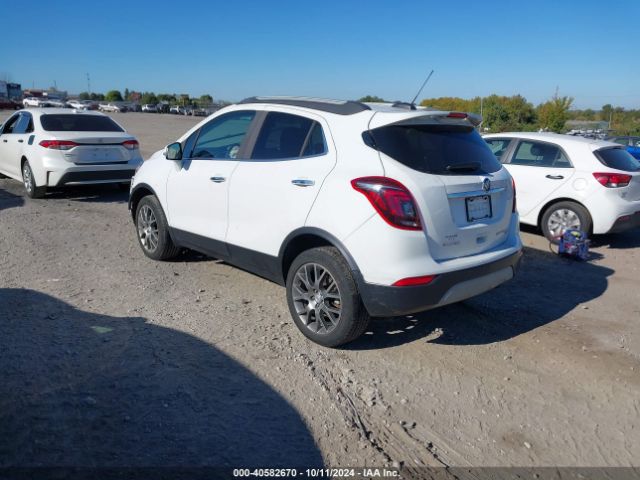 Photo 2 VIN: KL4CJ2SBXJB557972 - BUICK ENCORE 