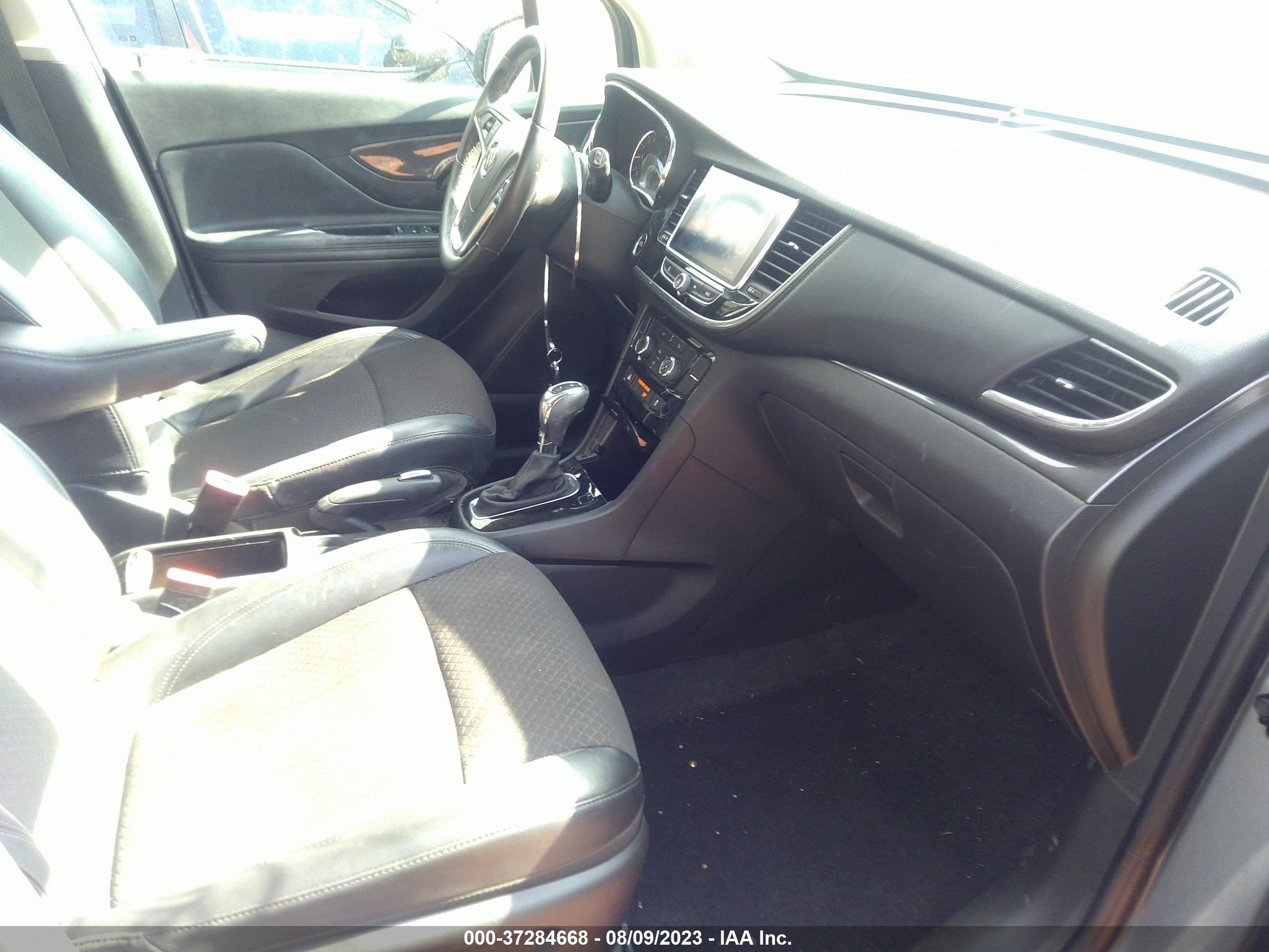 Photo 4 VIN: KL4CJASB1KB925922 - BUICK ENCORE 