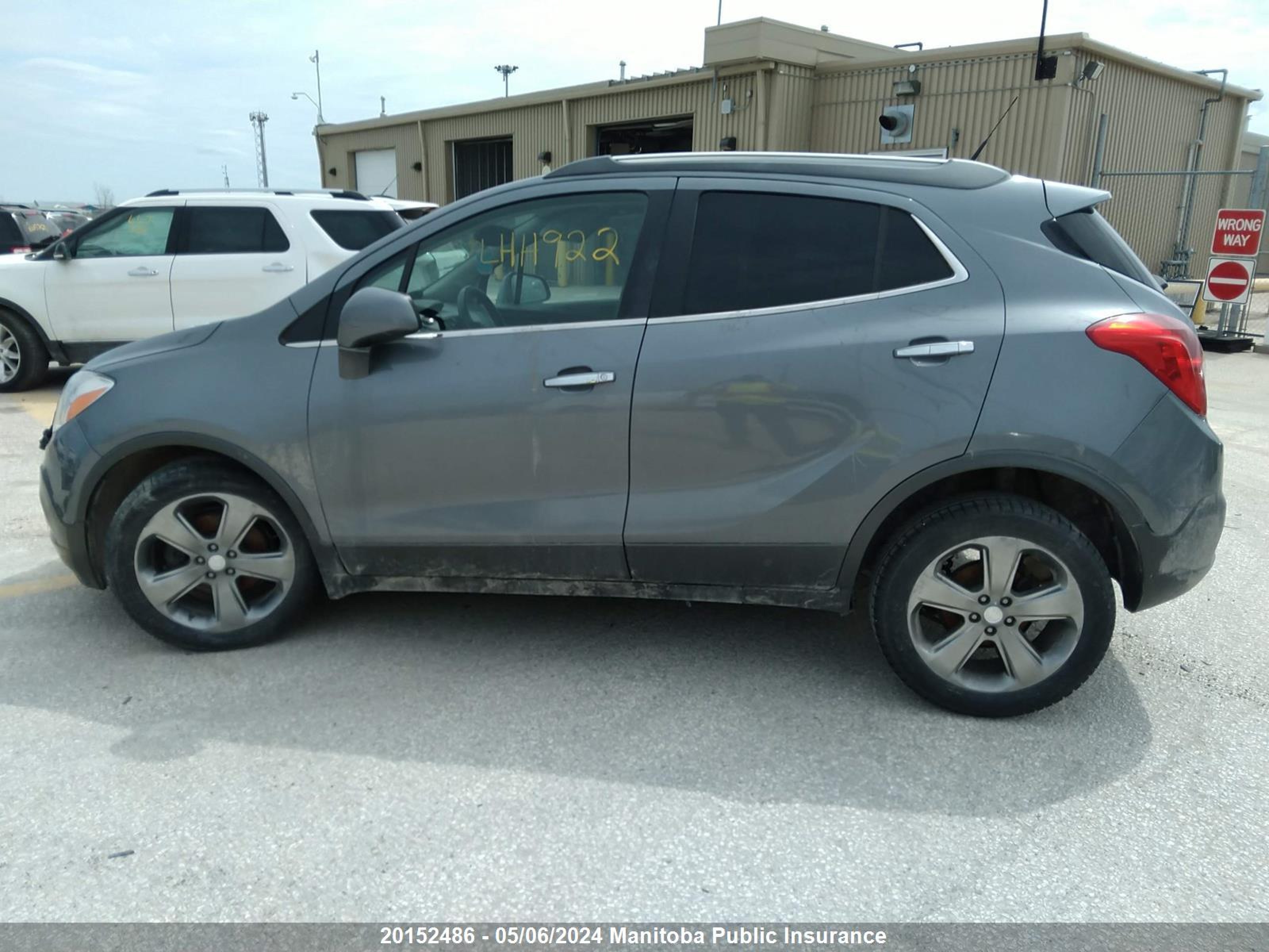 Photo 13 VIN: KL4CJASB2DB197532 - BUICK ENCORE 