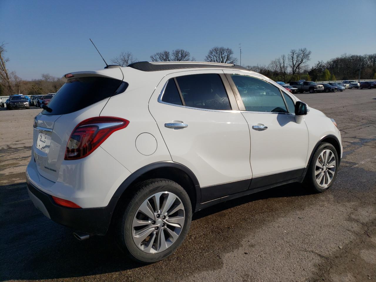 Photo 2 VIN: KL4CJASB2JB601425 - BUICK ENCORE 