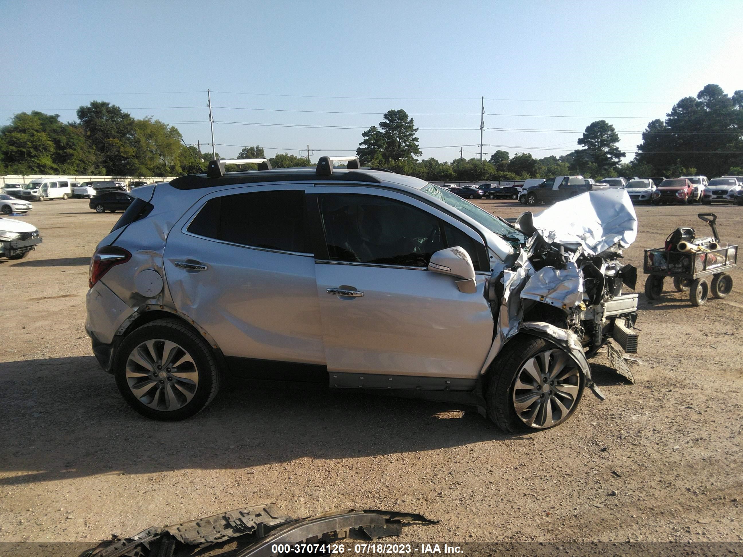 Photo 13 VIN: KL4CJASB2JB681910 - BUICK ENCORE 