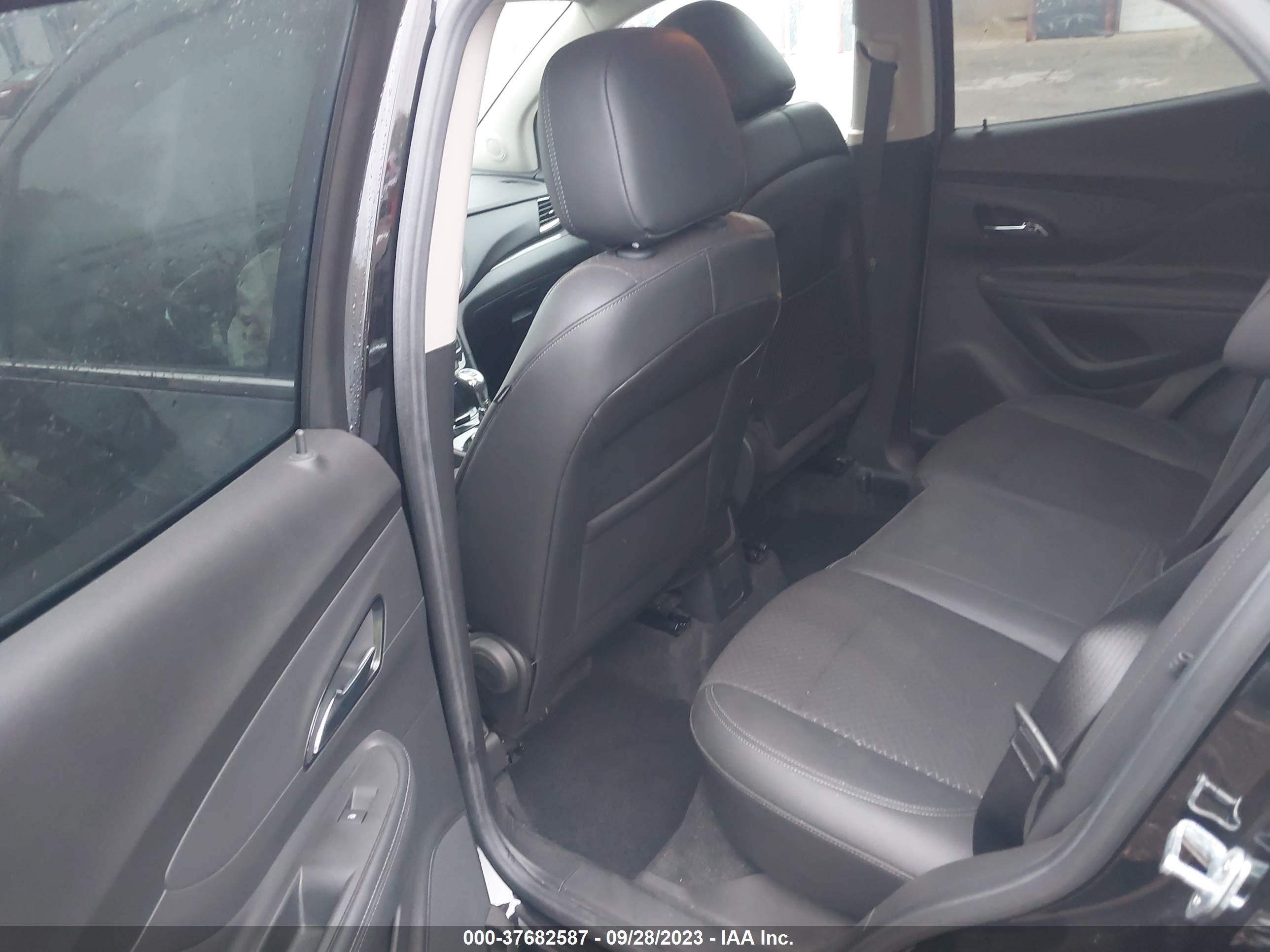 Photo 7 VIN: KL4CJASB2MB305678 - BUICK ENCORE 