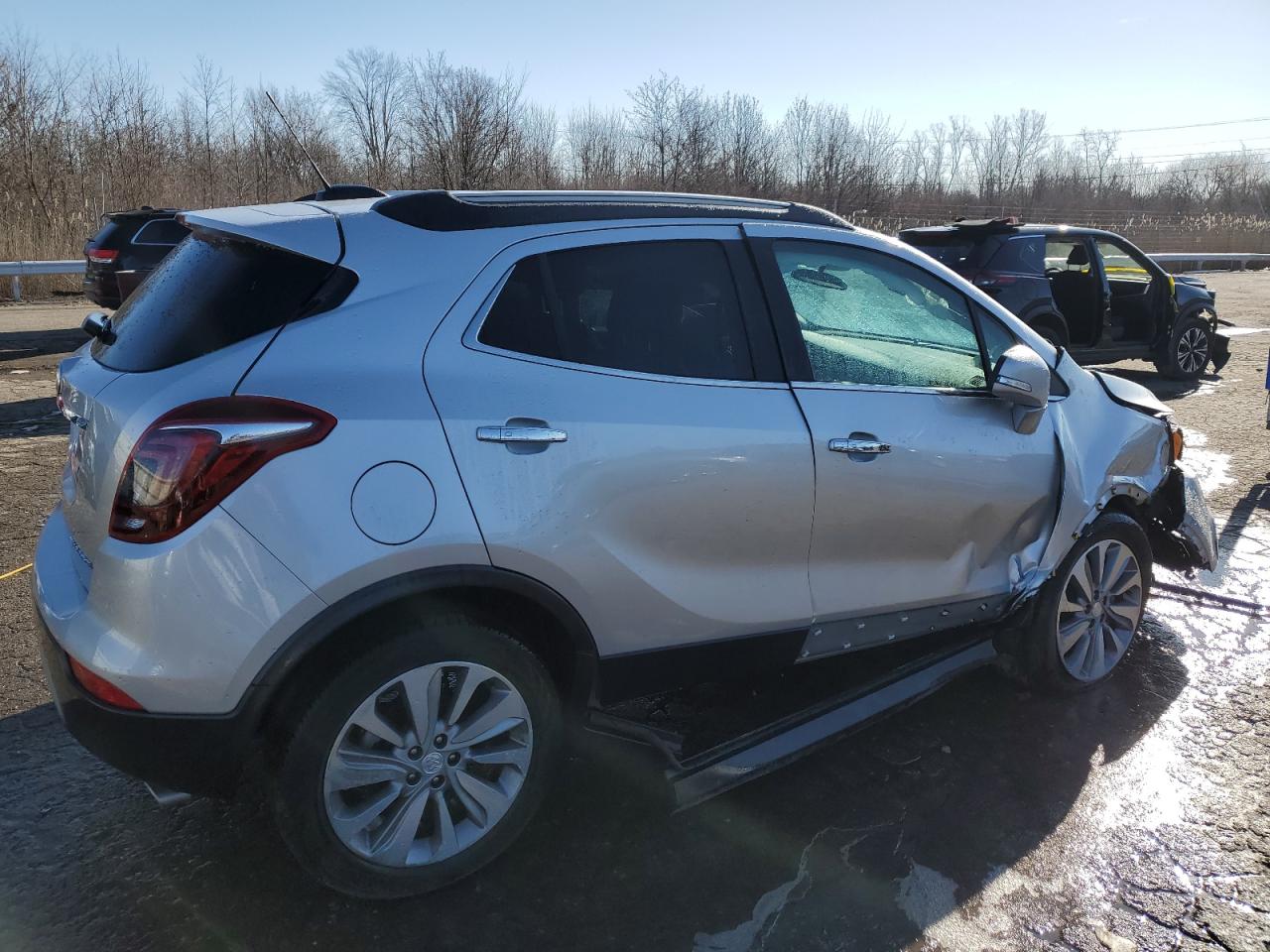 Photo 2 VIN: KL4CJASB3JB635292 - BUICK ENCORE 