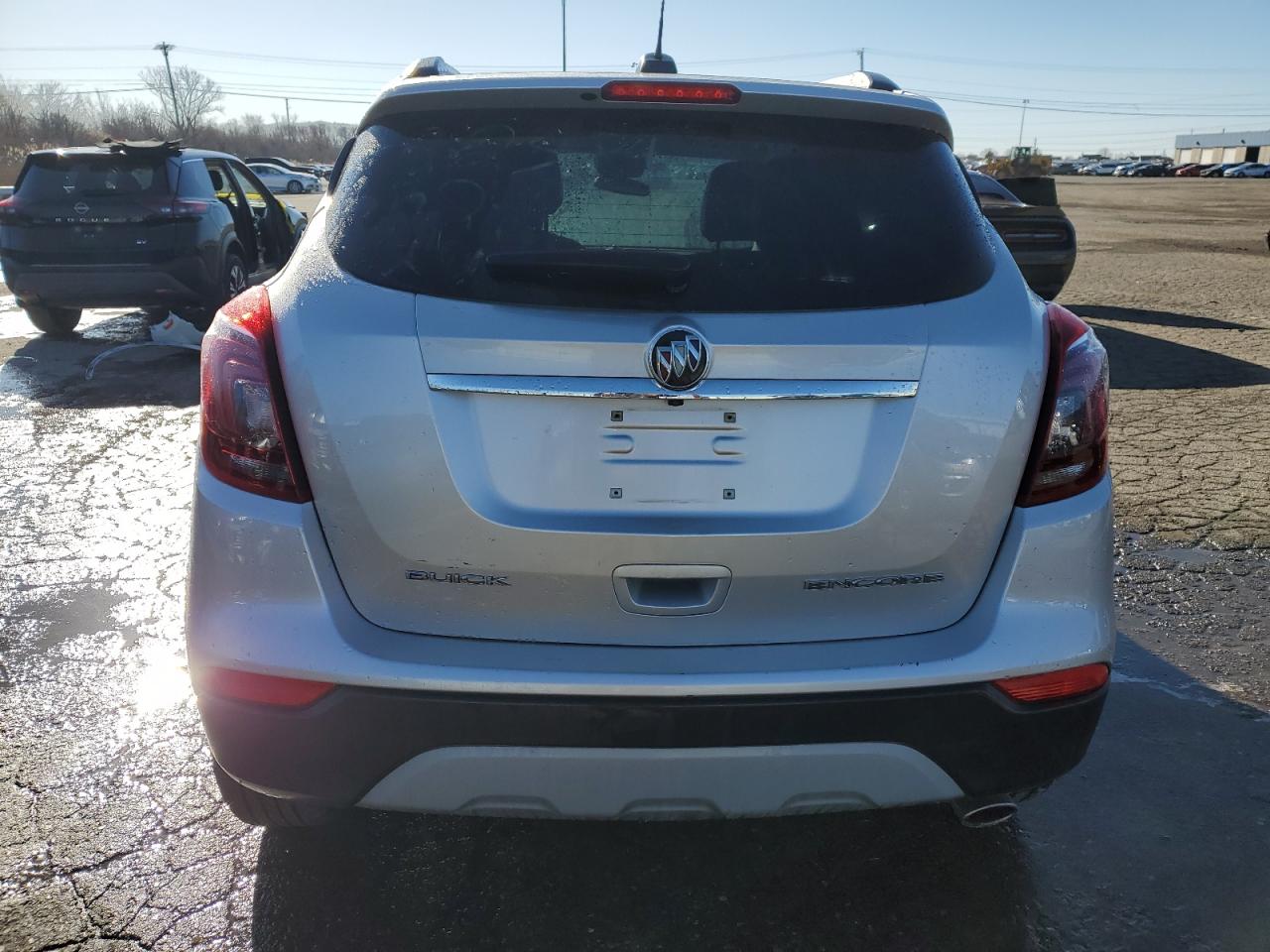 Photo 5 VIN: KL4CJASB3JB635292 - BUICK ENCORE 