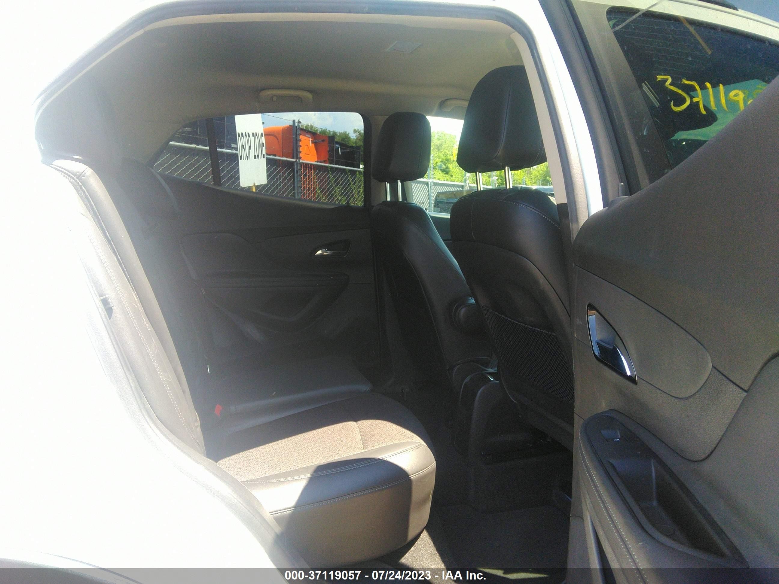 Photo 7 VIN: KL4CJASB3KB897265 - BUICK ENCORE 