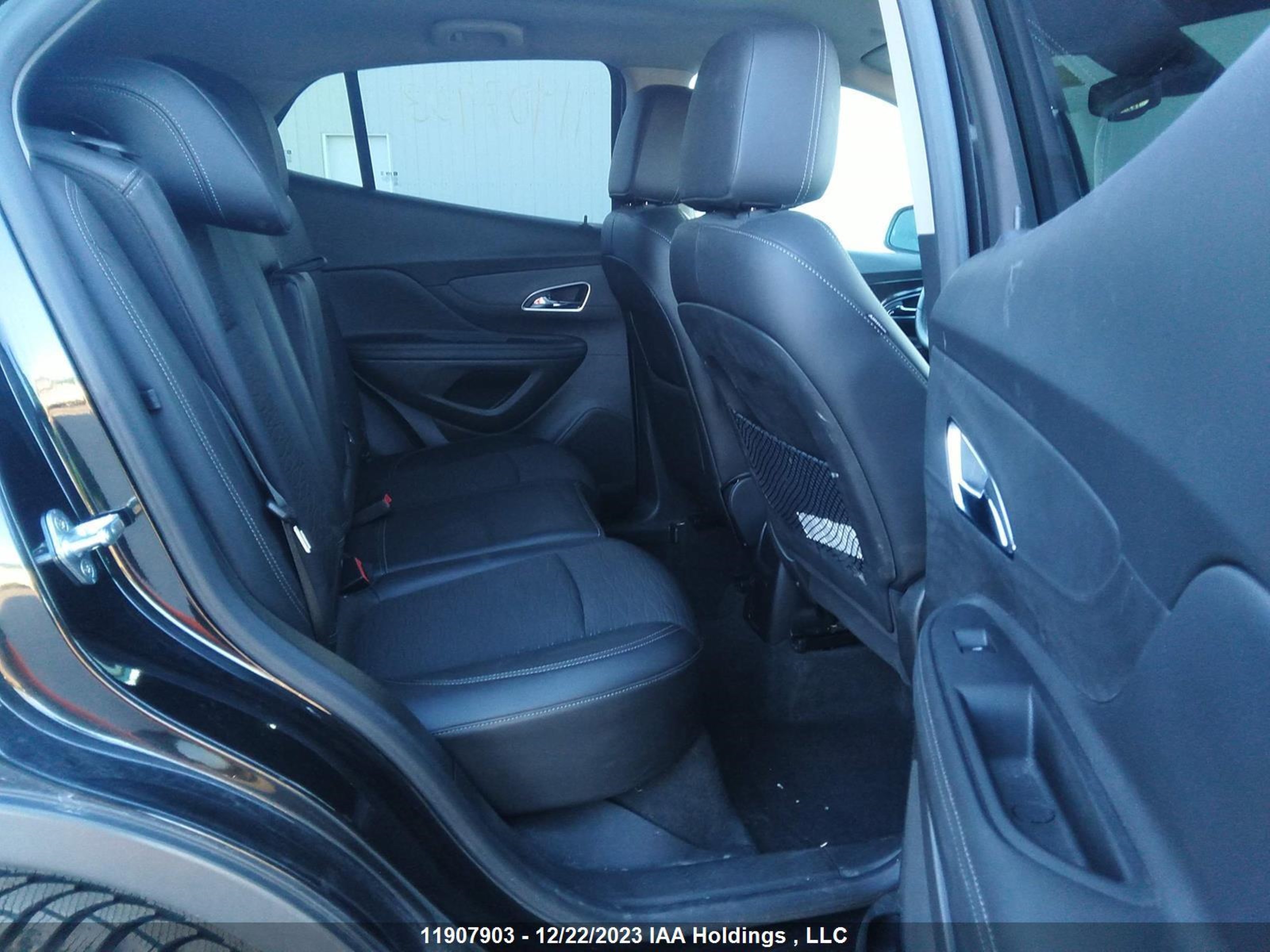 Photo 7 VIN: KL4CJASB4GB675647 - BUICK ENCORE 