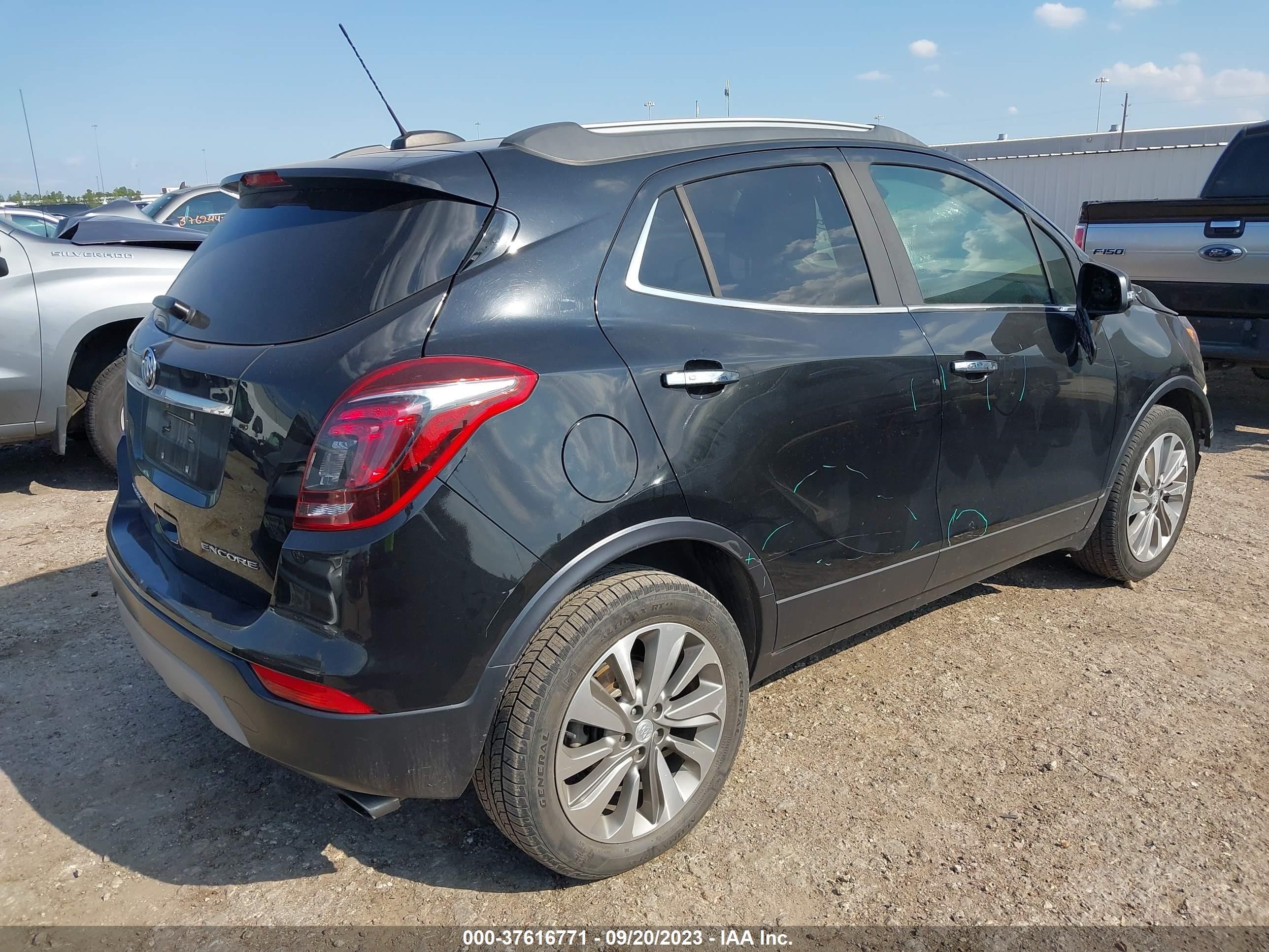 Photo 3 VIN: KL4CJASB4JB512357 - BUICK ENCORE 