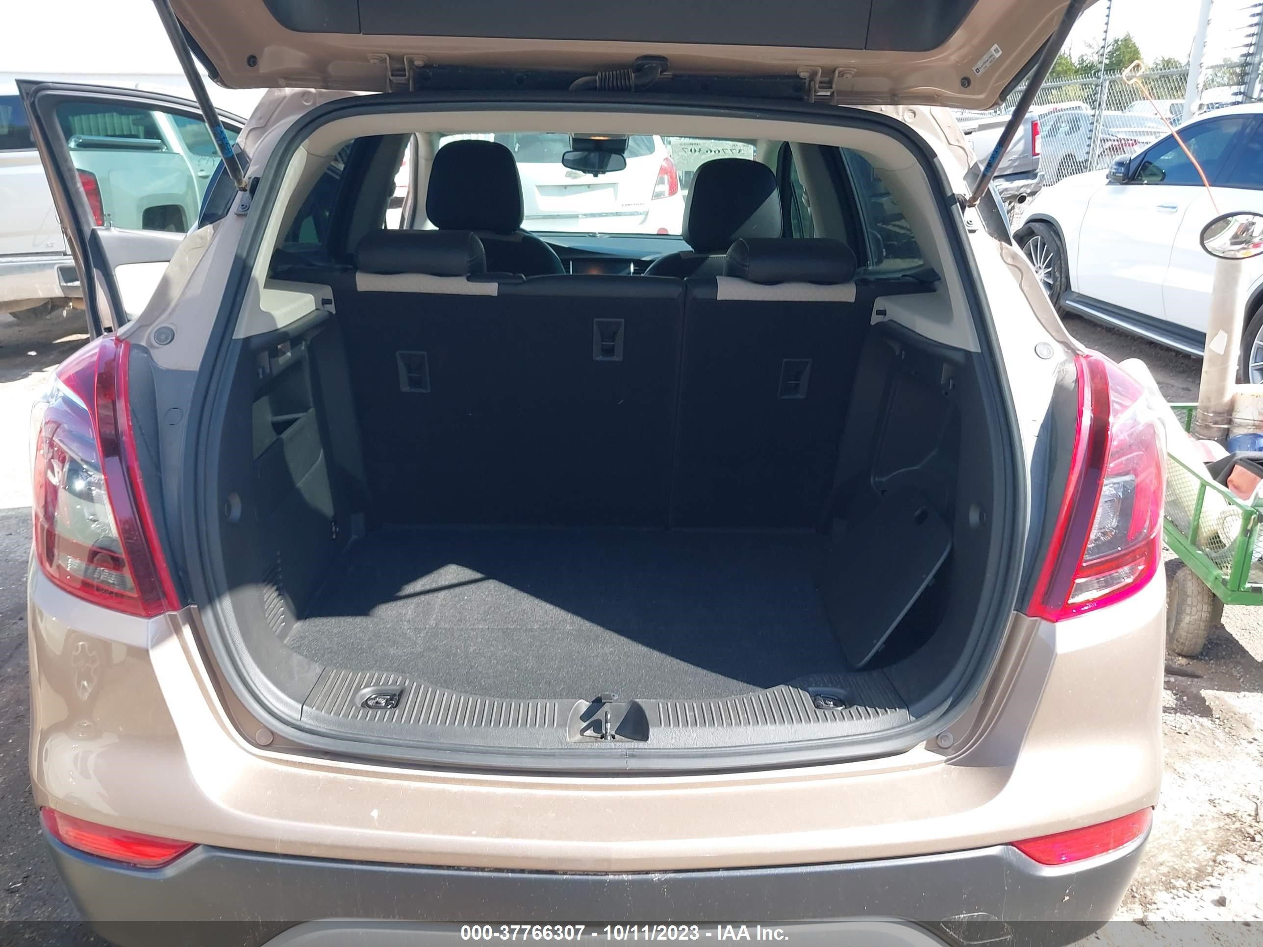 Photo 7 VIN: KL4CJASB4KB716402 - BUICK ENCORE 