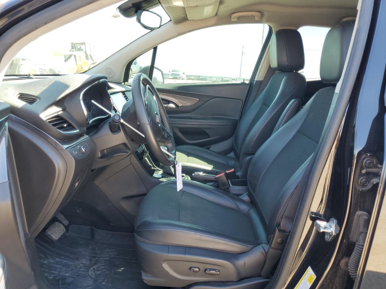 Photo 6 VIN: KL4CJASB5JB600642 - BUICK ENCORE 