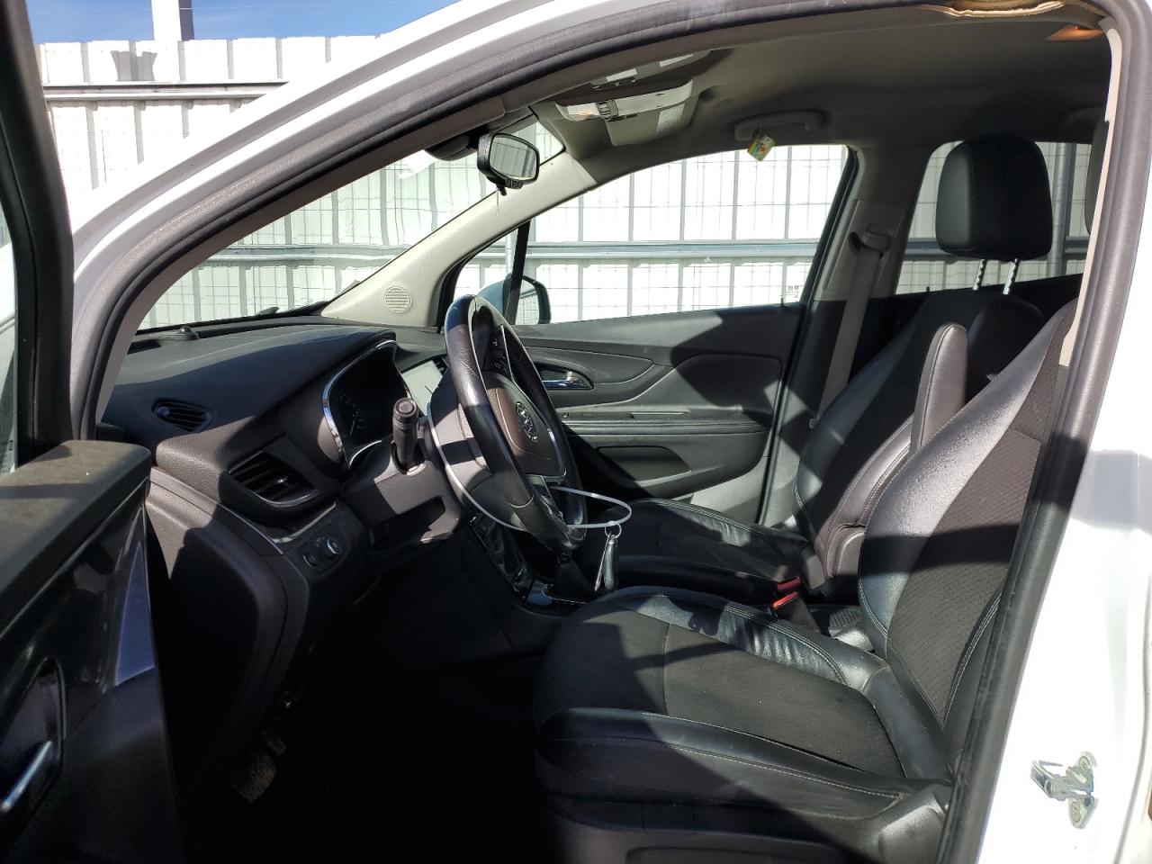 Photo 6 VIN: KL4CJASB6HB185499 - BUICK ENCORE 