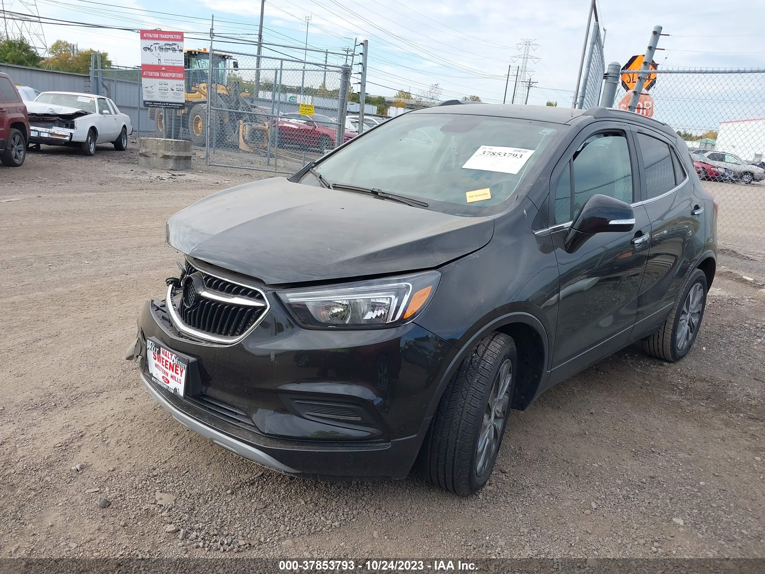 Photo 1 VIN: KL4CJASB6JB561673 - BUICK ENCORE 