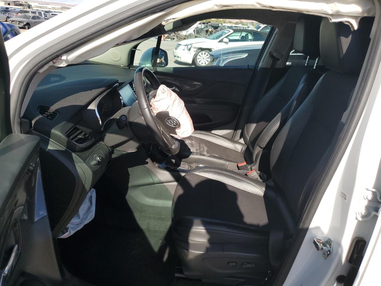 Photo 6 VIN: KL4CJASB6JB646478 - BUICK ENCORE 