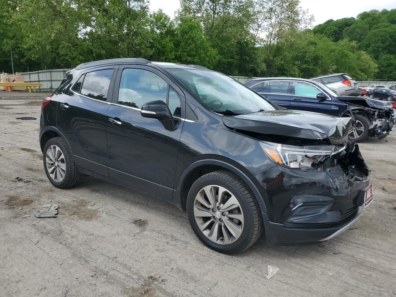 Photo 3 VIN: KL4CJASB6JB693915 - BUICK ENCORE 