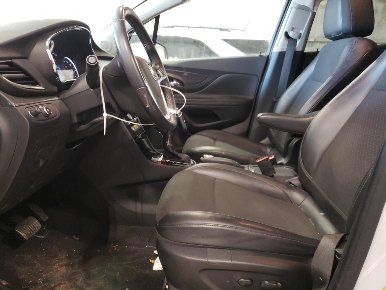 Photo 6 VIN: KL4CJASB6KB725649 - BUICK ENCORE 