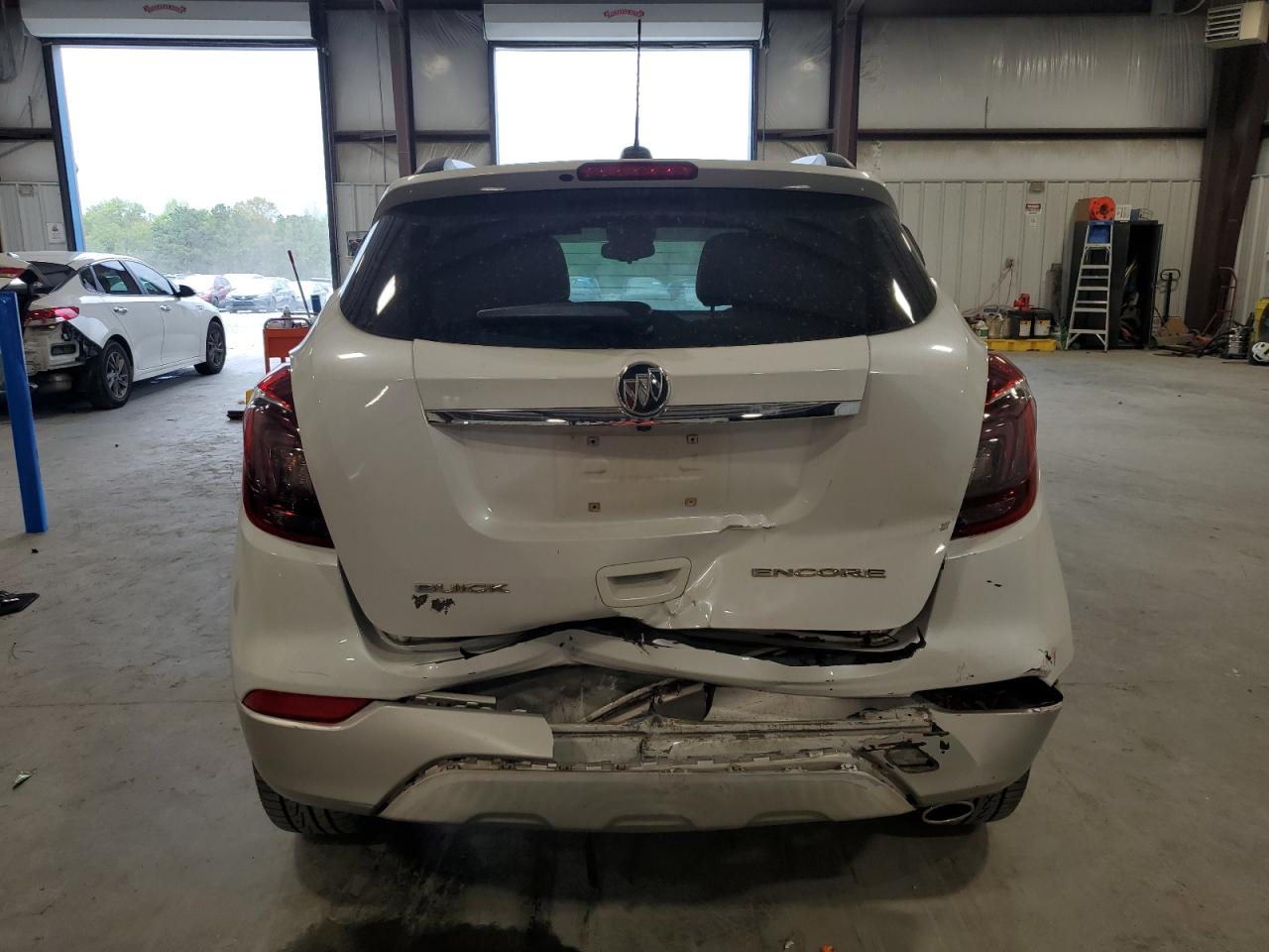 Photo 5 VIN: KL4CJASB7HB078963 - BUICK ENCORE 