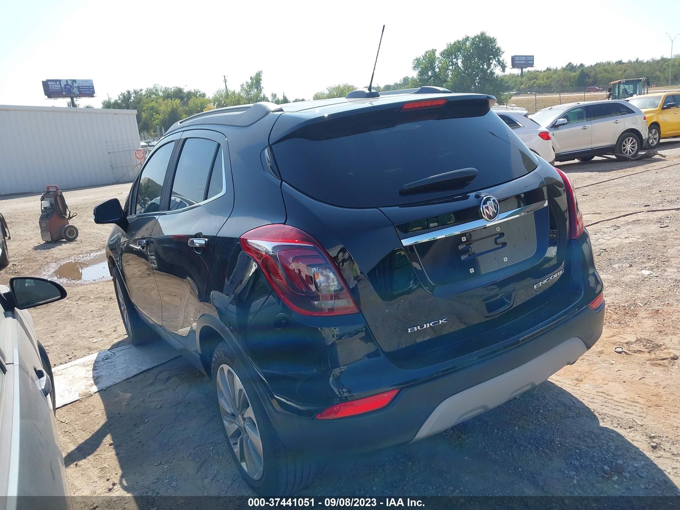 Photo 2 VIN: KL4CJASB7JB663015 - BUICK ENCORE 