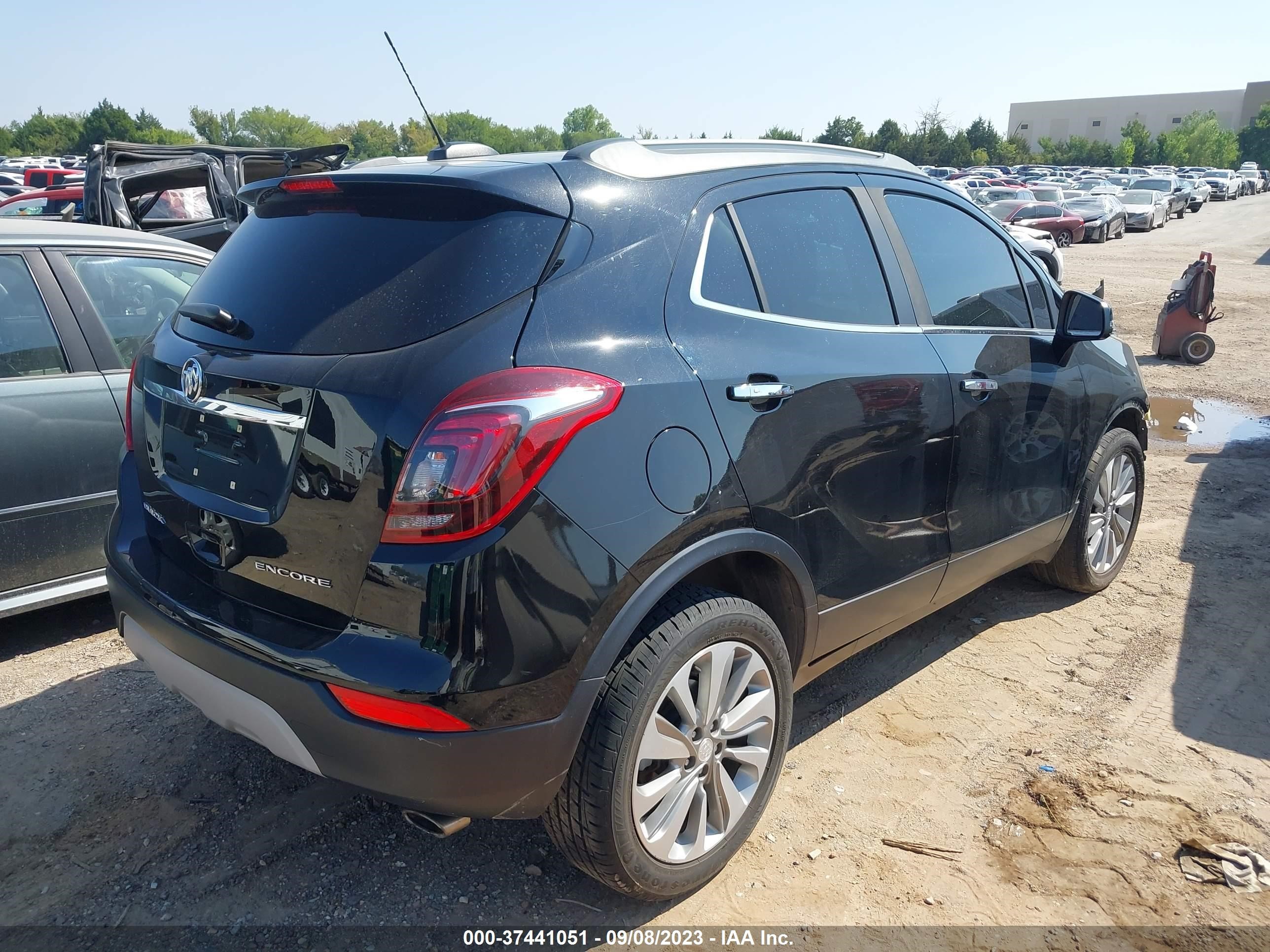 Photo 3 VIN: KL4CJASB7JB663015 - BUICK ENCORE 