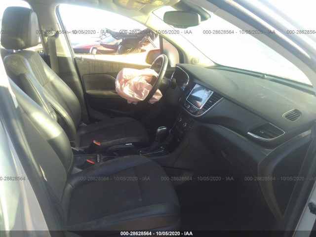 Photo 4 VIN: KL4CJASB8KB775498 - BUICK ENCORE 