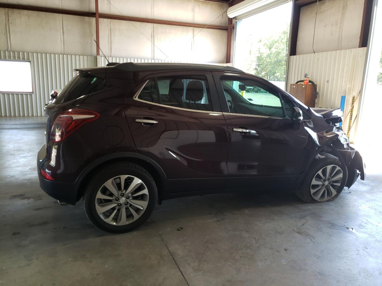 Photo 2 VIN: KL4CJASB9JB621266 - BUICK ENCORE 