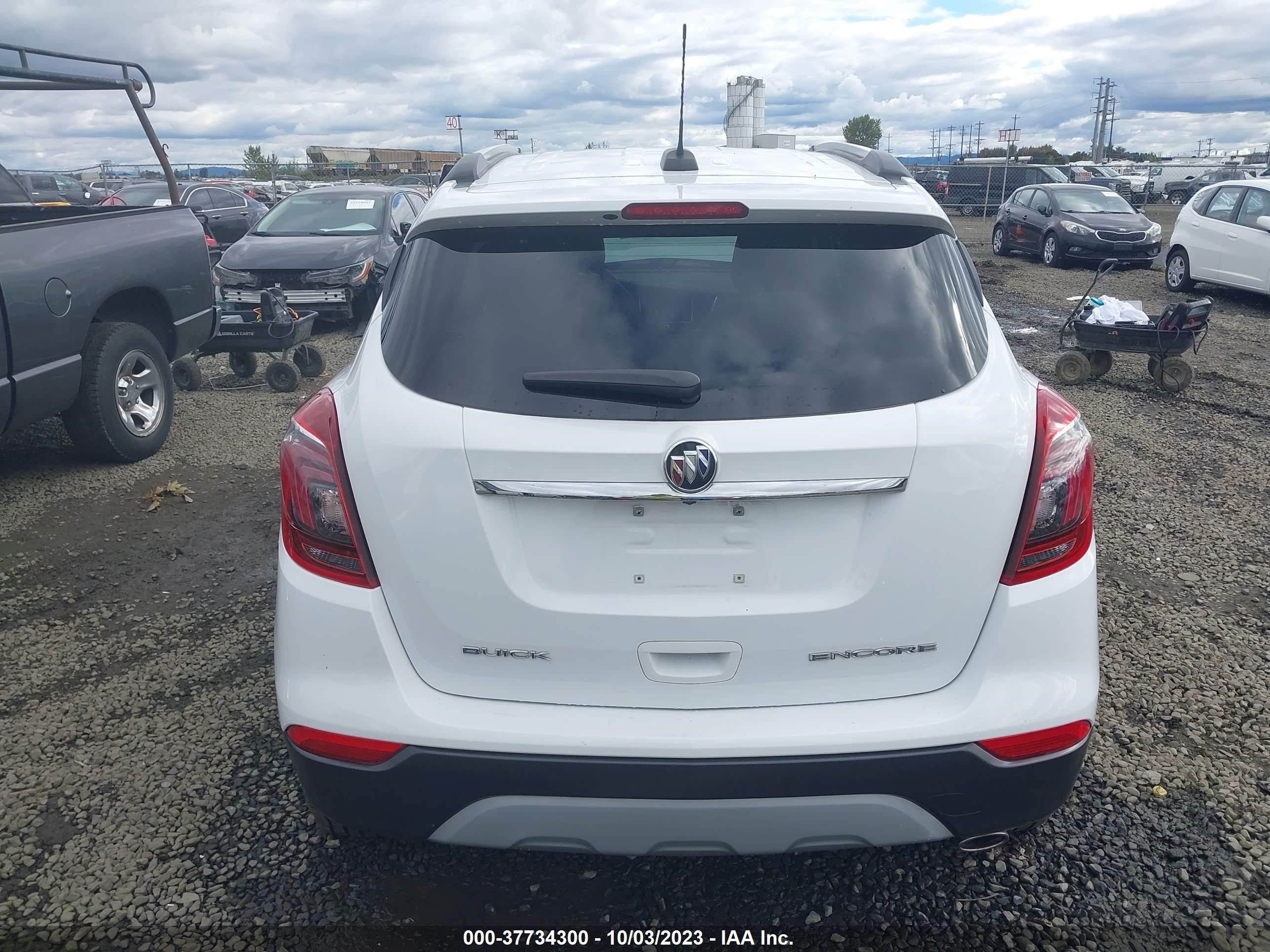 Photo 16 VIN: KL4CJASB9JB685243 - BUICK ENCORE 