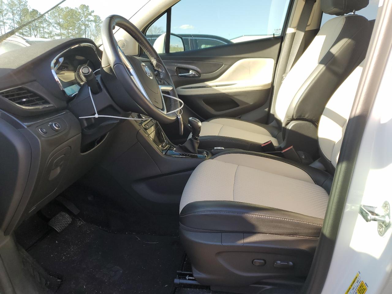 Photo 6 VIN: KL4CJASB9KB849852 - BUICK ENCORE 