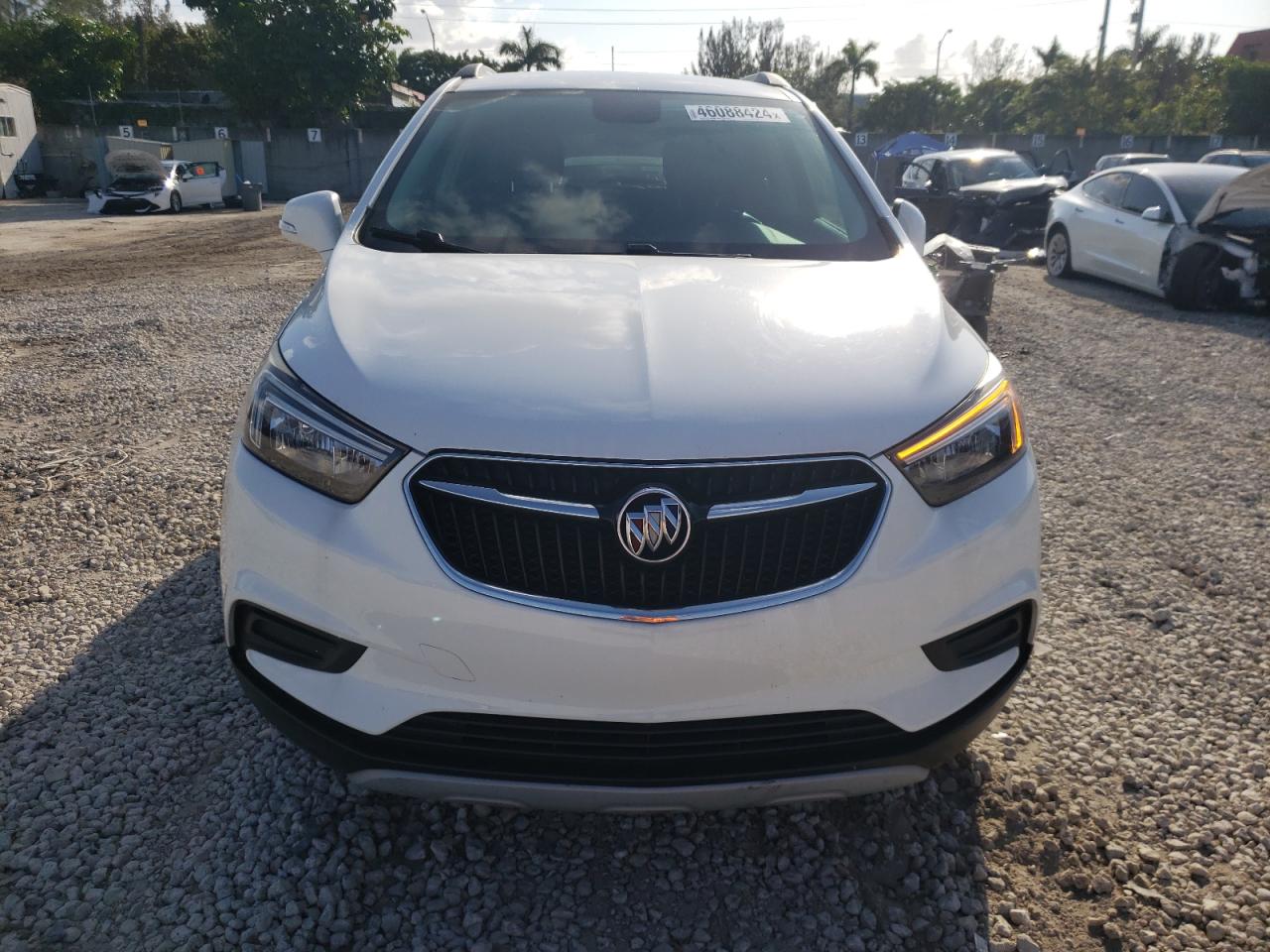 Photo 4 VIN: KL4CJASBXJB573650 - BUICK ENCORE 