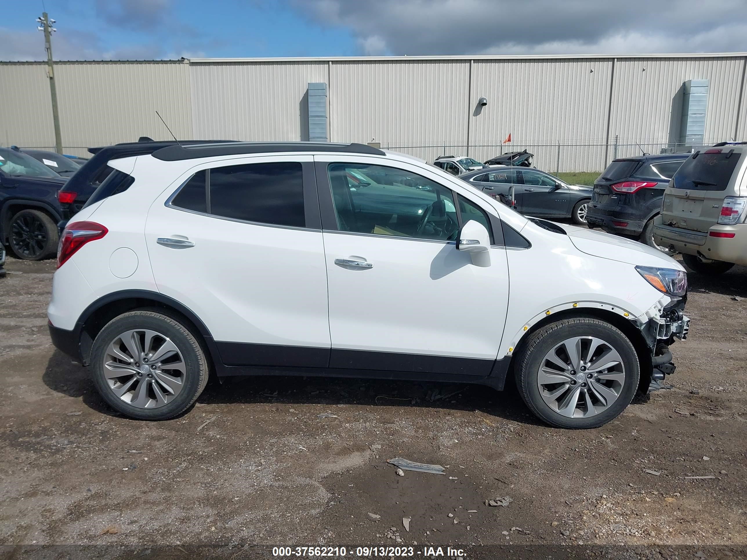 Photo 12 VIN: KL4CJASBXKB861458 - BUICK ENCORE 