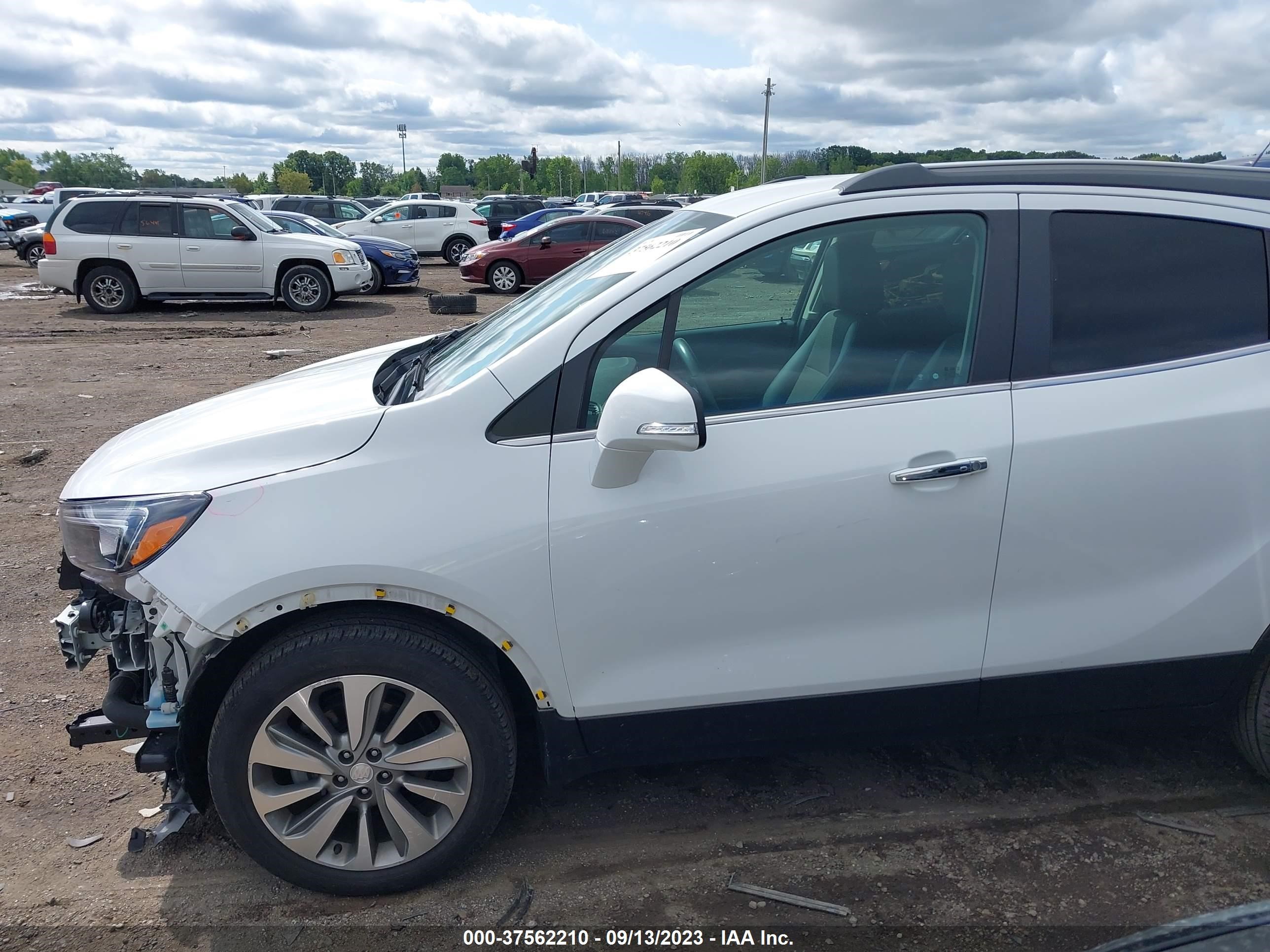 Photo 13 VIN: KL4CJASBXKB861458 - BUICK ENCORE 