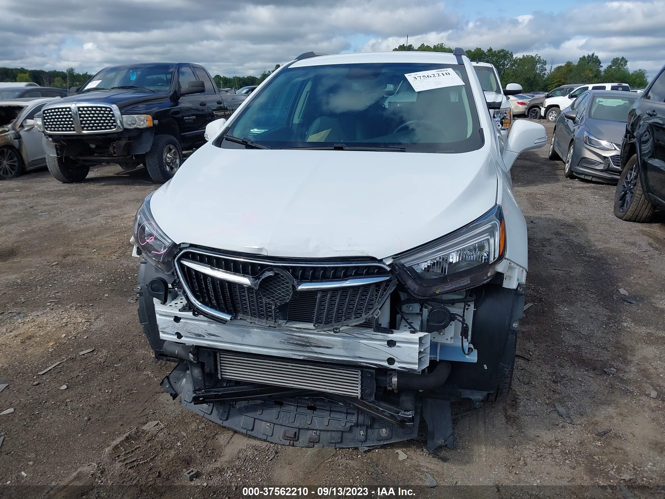 Photo 5 VIN: KL4CJASBXKB861458 - BUICK ENCORE 