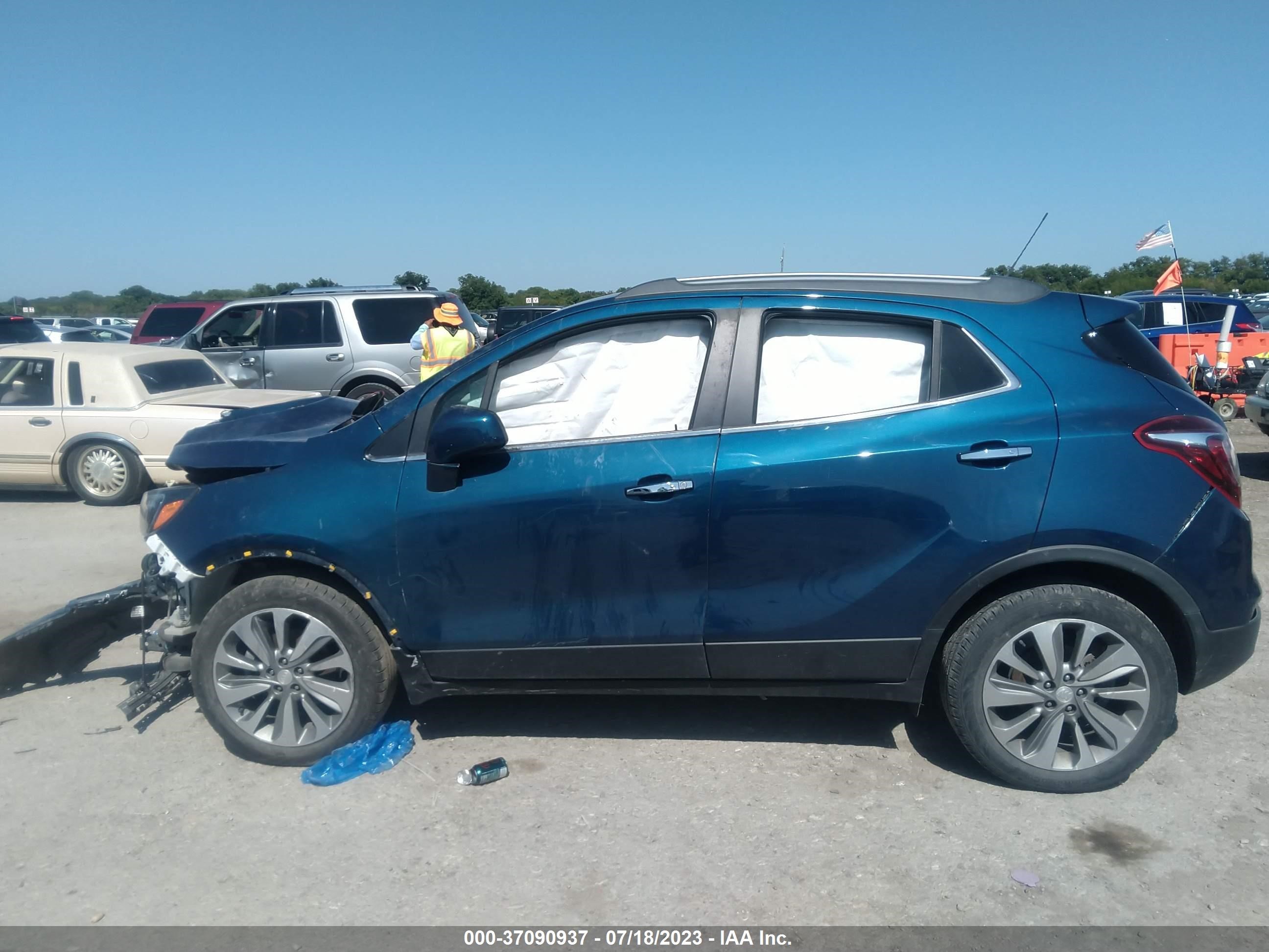 Photo 11 VIN: KL4CJASBXLB004011 - BUICK ENCORE 