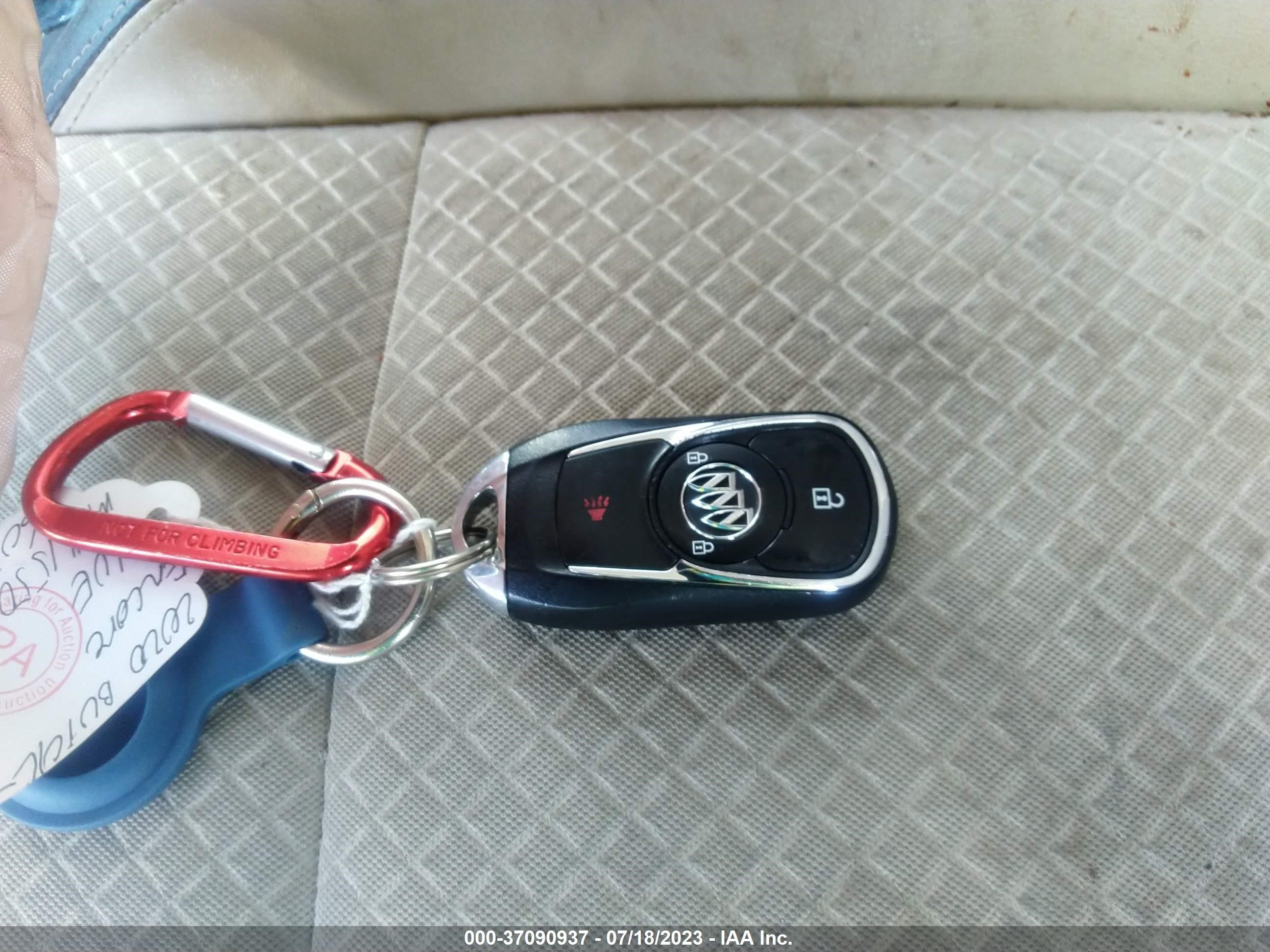 Photo 8 VIN: KL4CJASBXLB004011 - BUICK ENCORE 