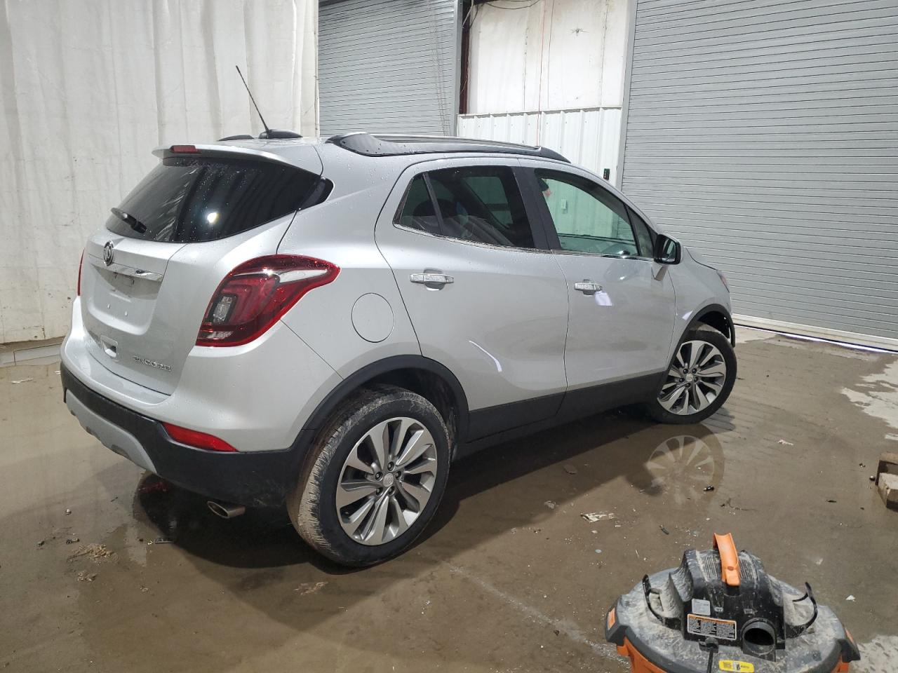 Photo 2 VIN: KL4CJASBXLB320329 - BUICK ENCORE 