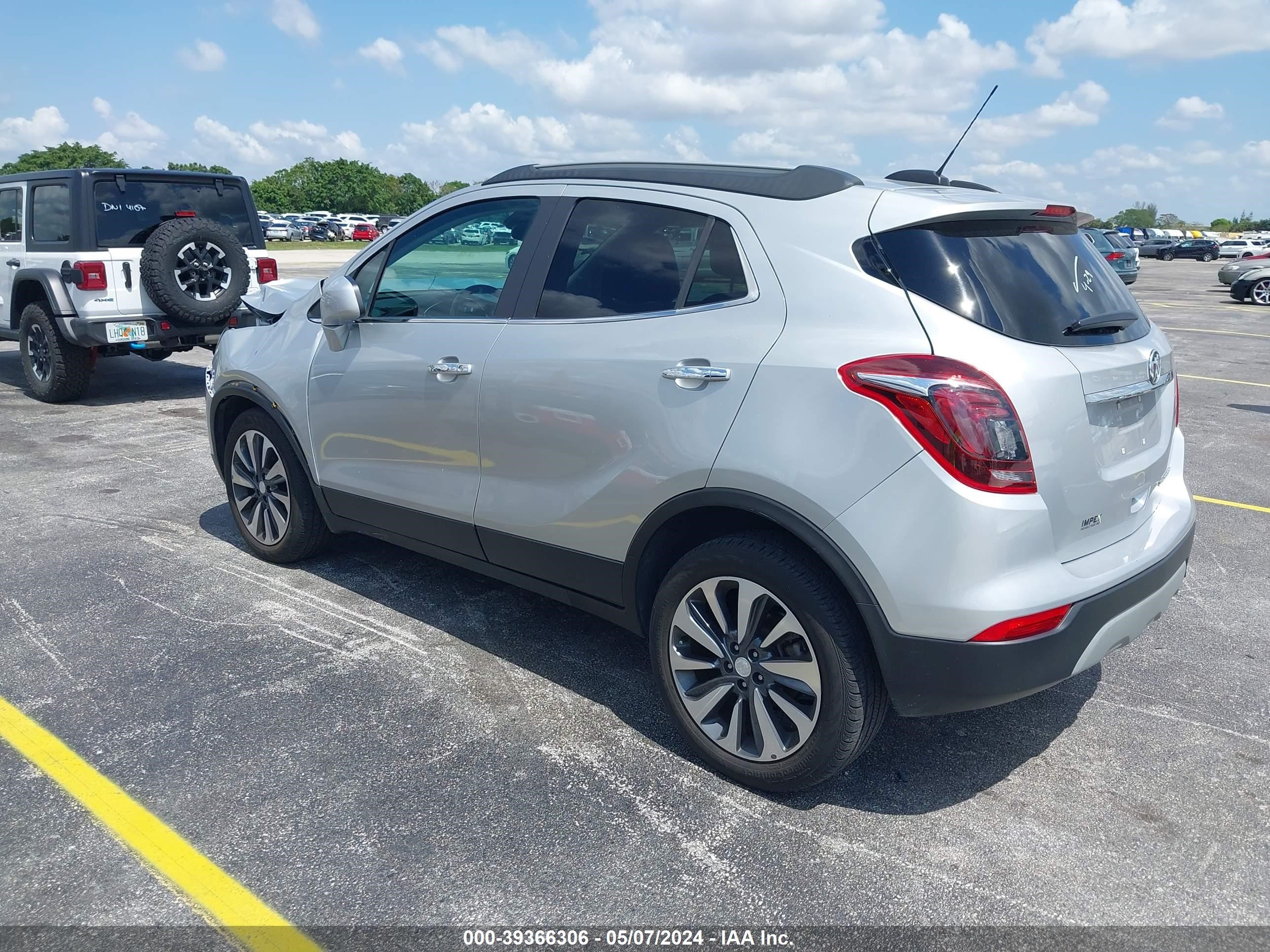 Photo 2 VIN: KL4CJASM6NB540121 - BUICK ENCORE 