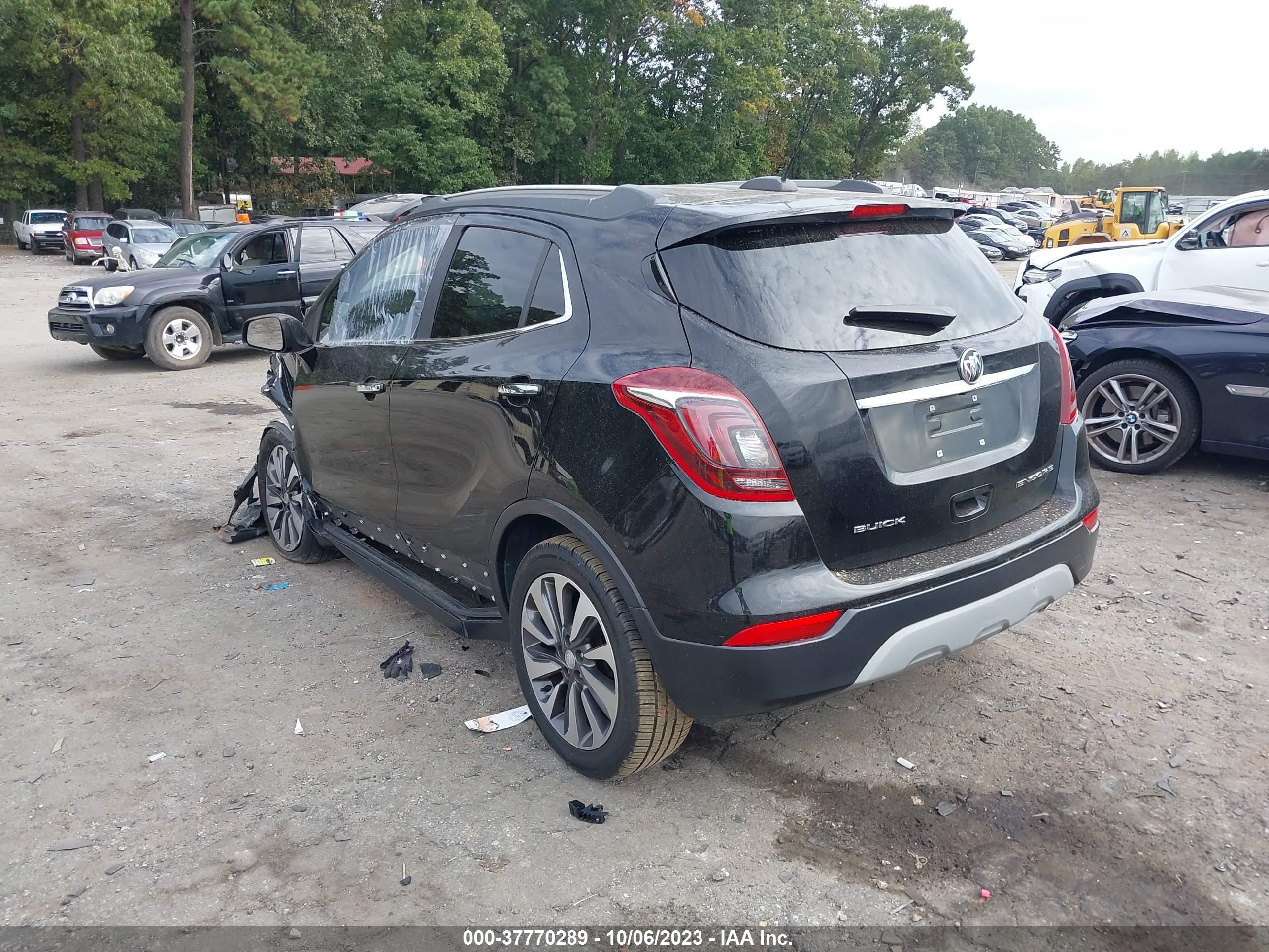 Photo 2 VIN: KL4CJBSB0HB140886 - BUICK ENCORE 