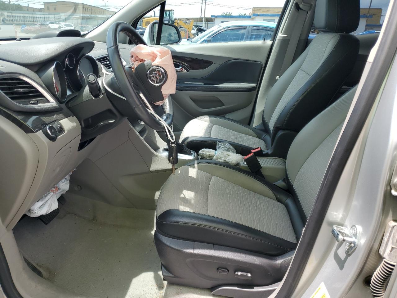 Photo 6 VIN: KL4CJBSB1FB201997 - BUICK ENCORE 