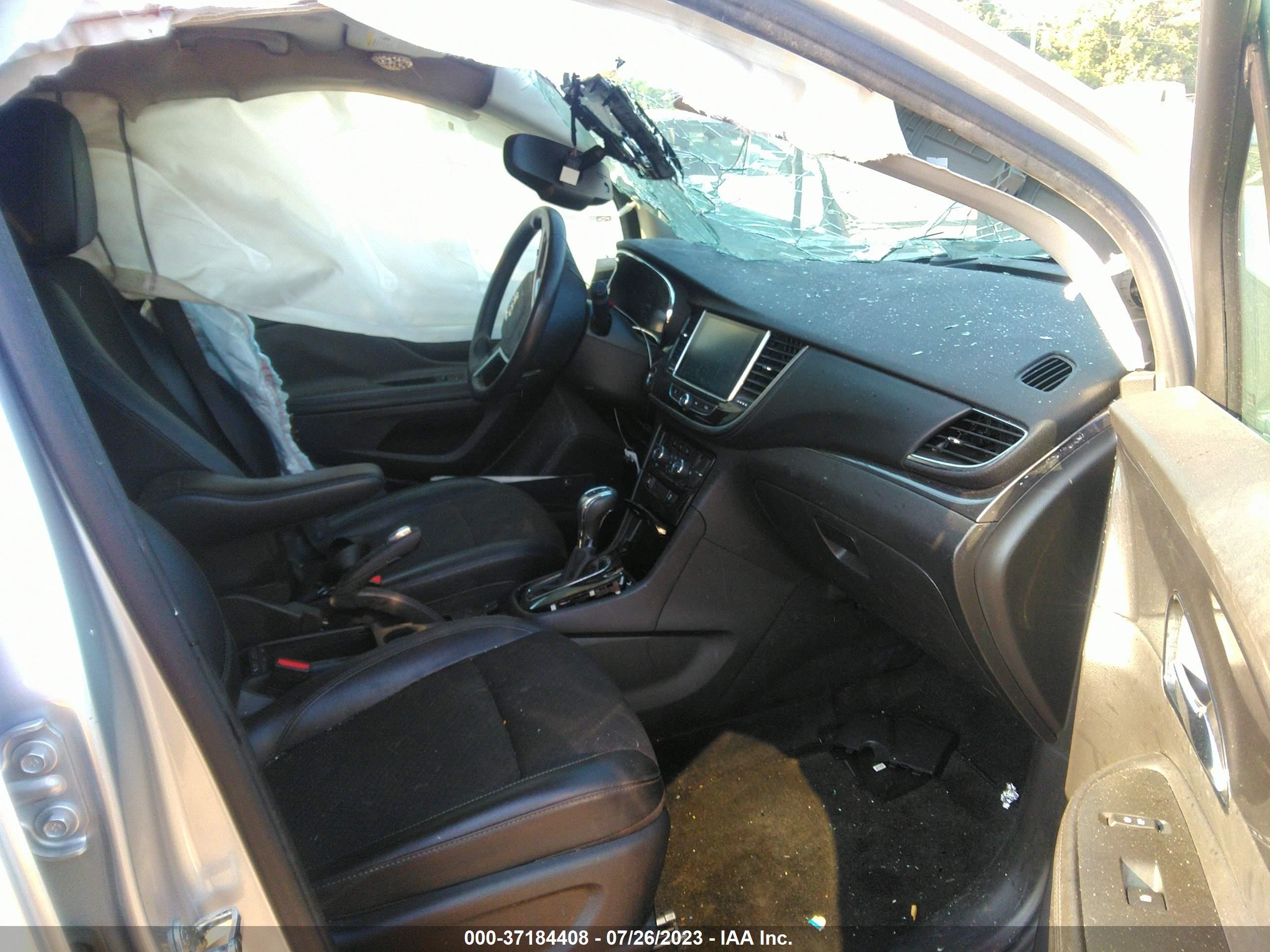 Photo 4 VIN: KL4CJBSB5JB688372 - BUICK ENCORE 