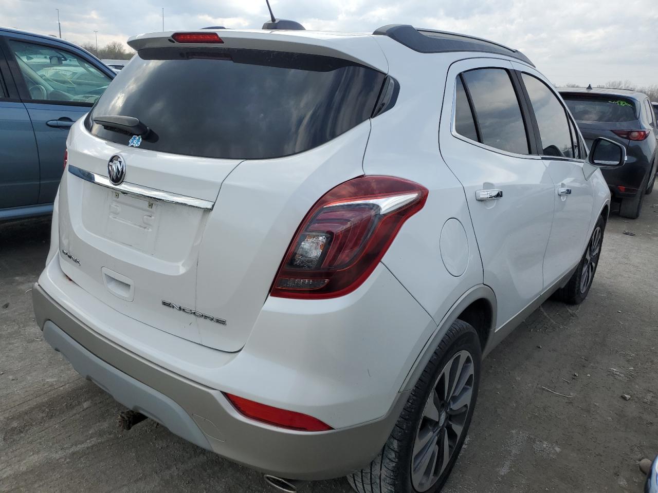 Photo 2 VIN: KL4CJBSB8HB089606 - BUICK ENCORE 