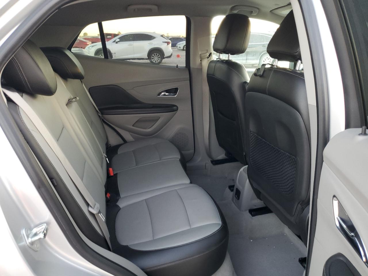 Photo 9 VIN: KL4CJCSB2EB712882 - BUICK ENCORE 