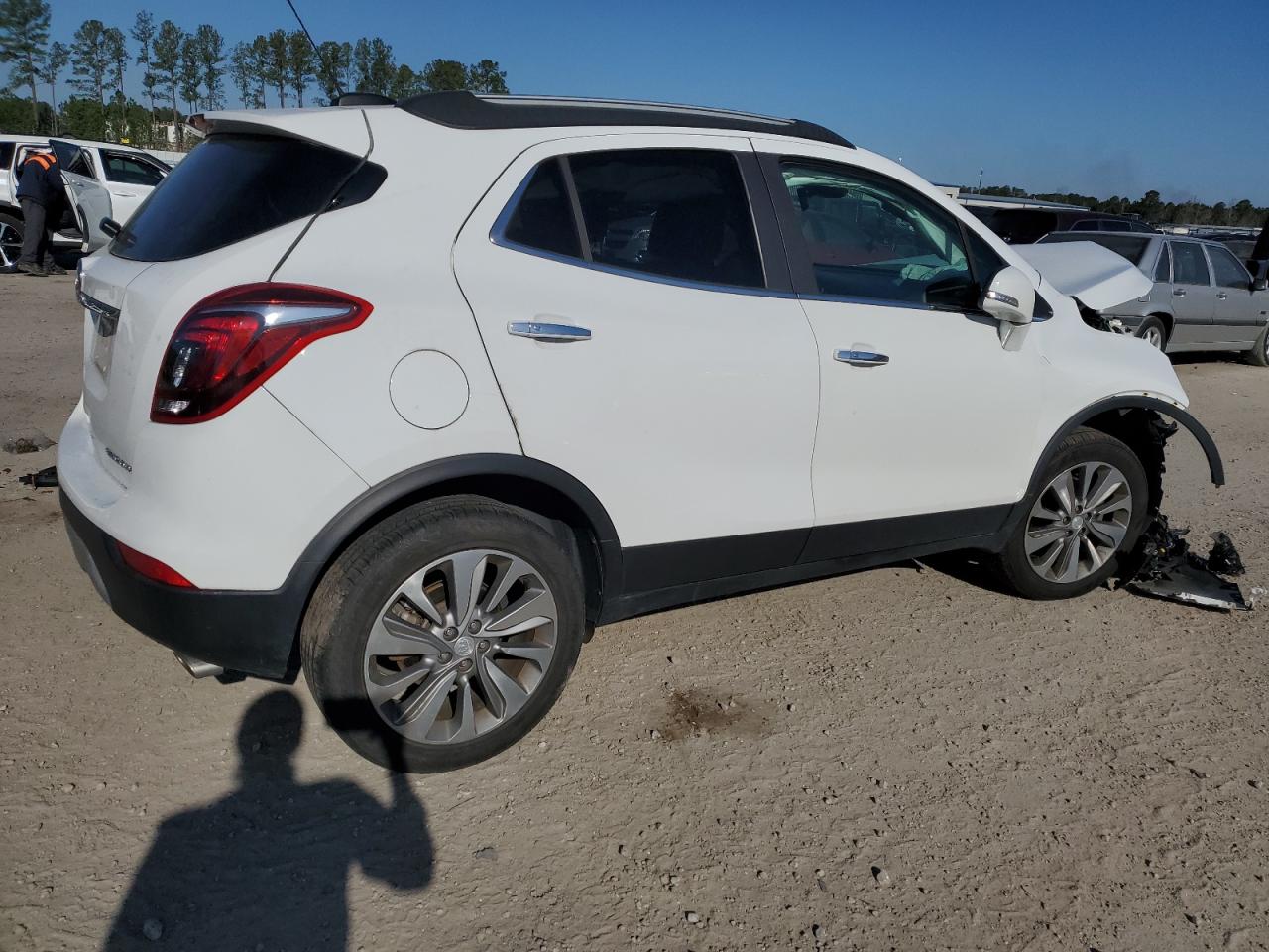 Photo 2 VIN: KL4CJCSB4LB047268 - BUICK ENCORE 