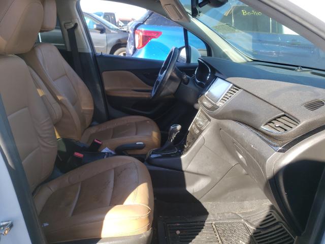 Photo 4 VIN: KL4CJCSB8HB124196 - BUICK ENCORE 