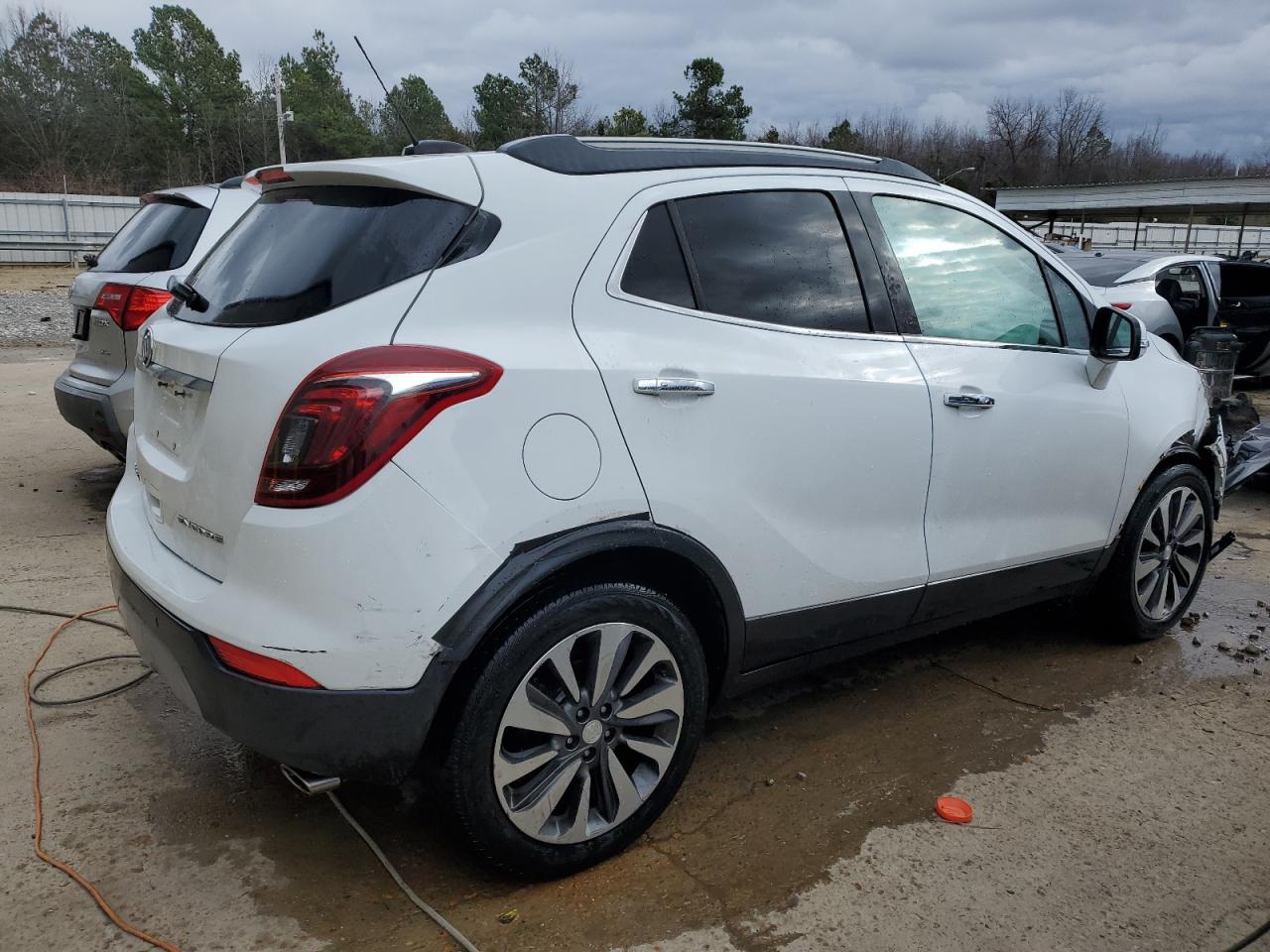 Photo 2 VIN: KL4CJDSB0HB143329 - BUICK ENCORE 