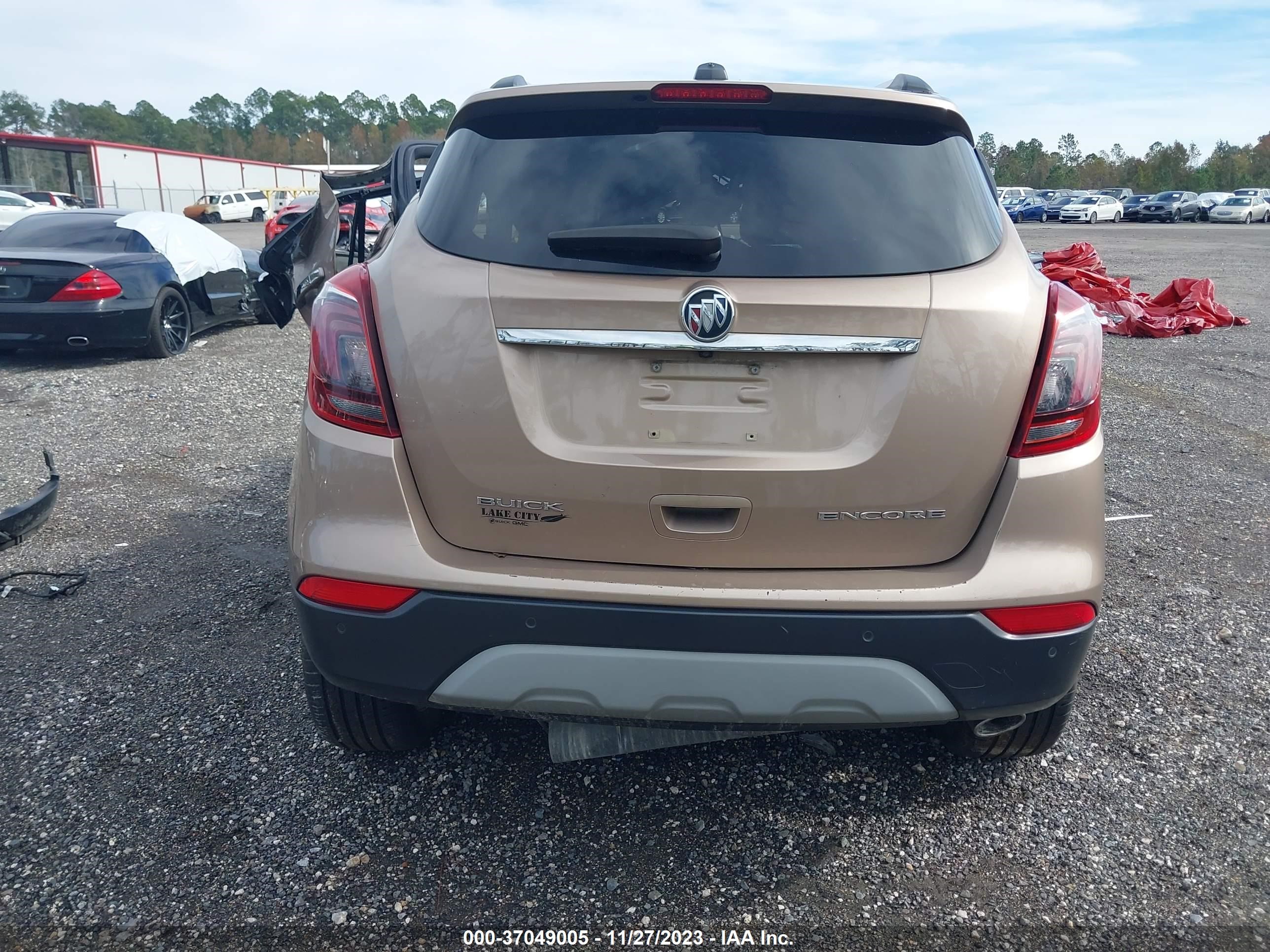 Photo 16 VIN: KL4CJDSB7JB616780 - BUICK ENCORE 