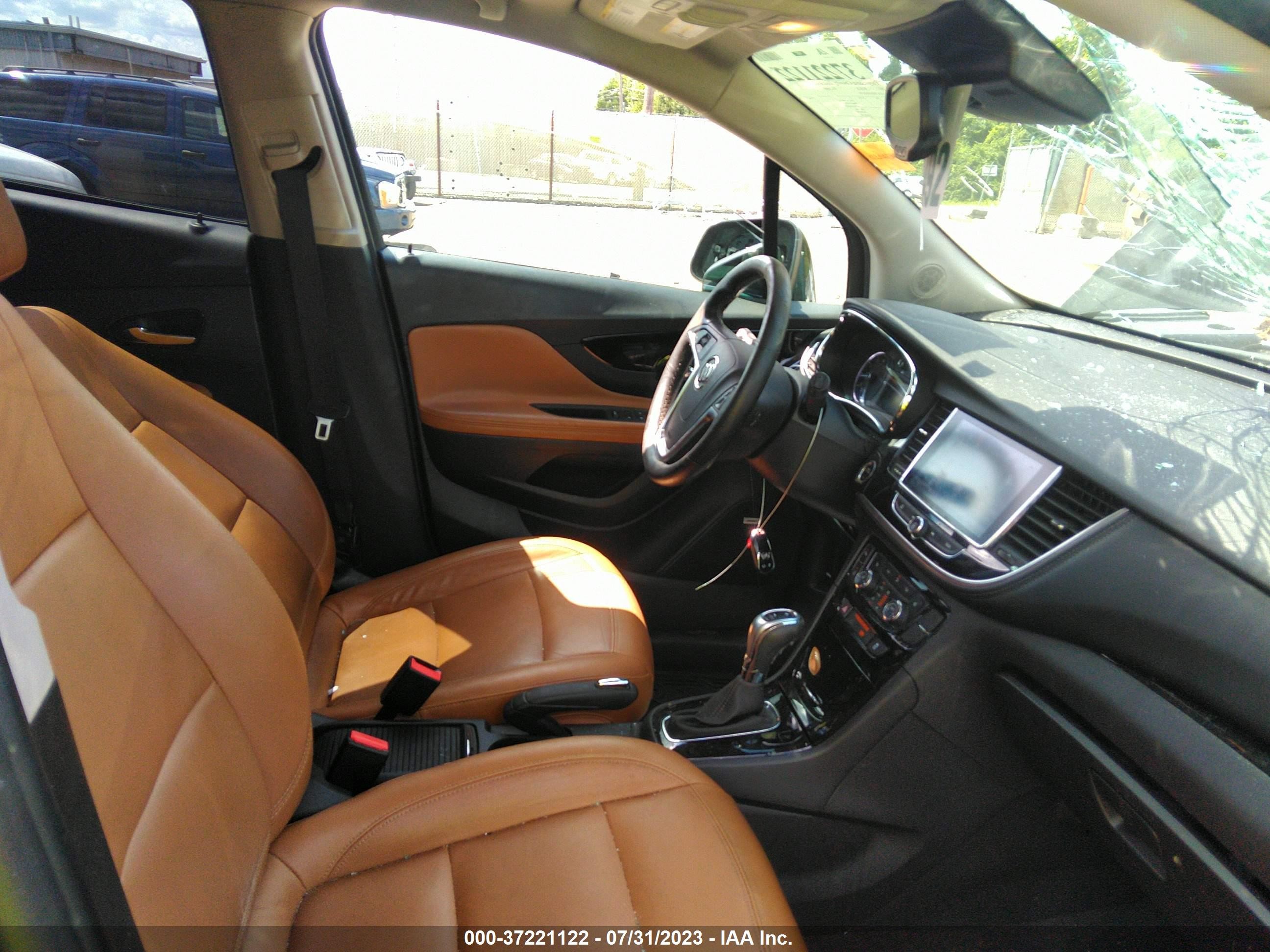 Photo 4 VIN: KL4CJDSBXHB203584 - BUICK ENCORE 