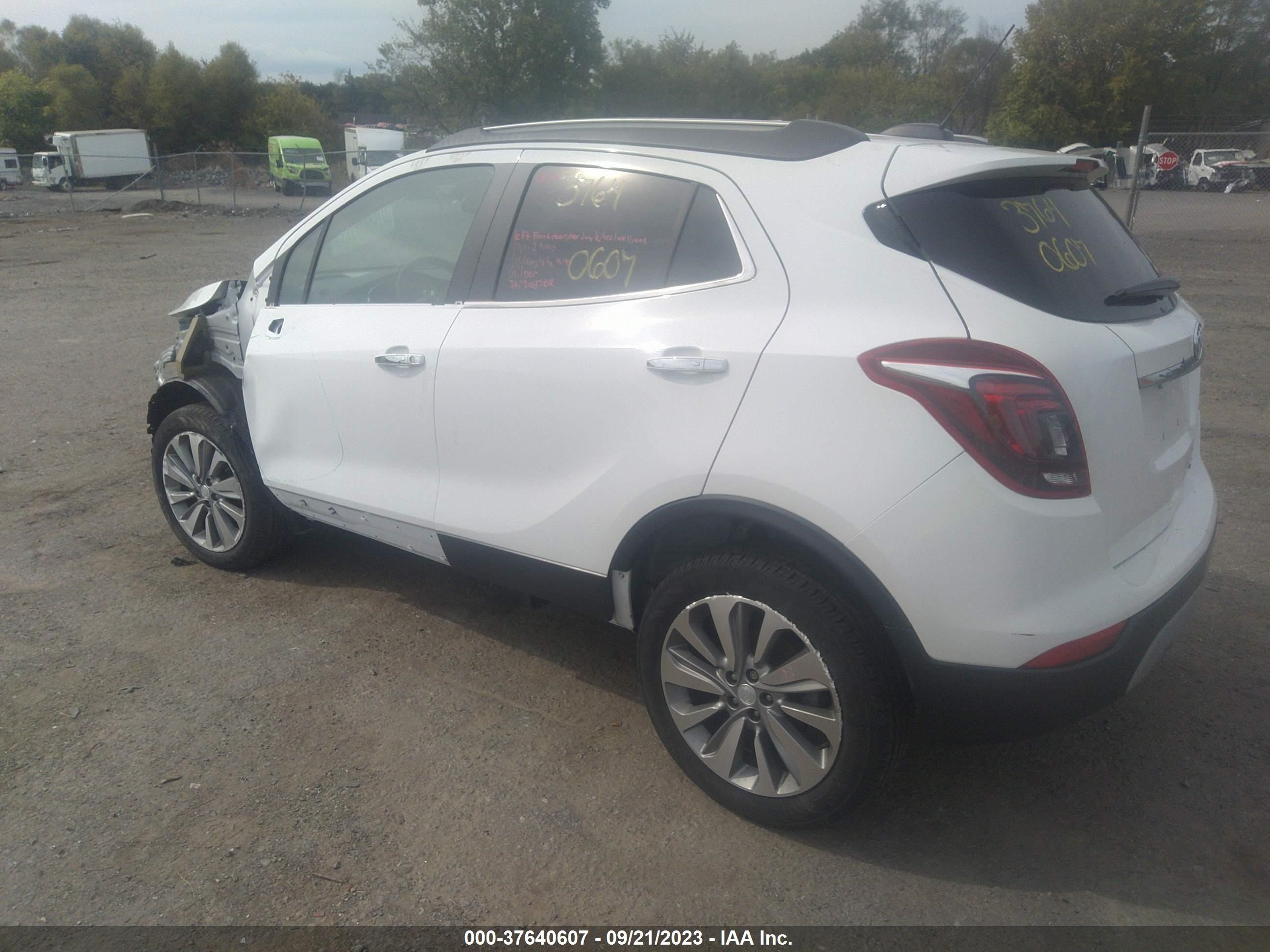 Photo 2 VIN: KL4CJESB1KB931890 - BUICK ENCORE 