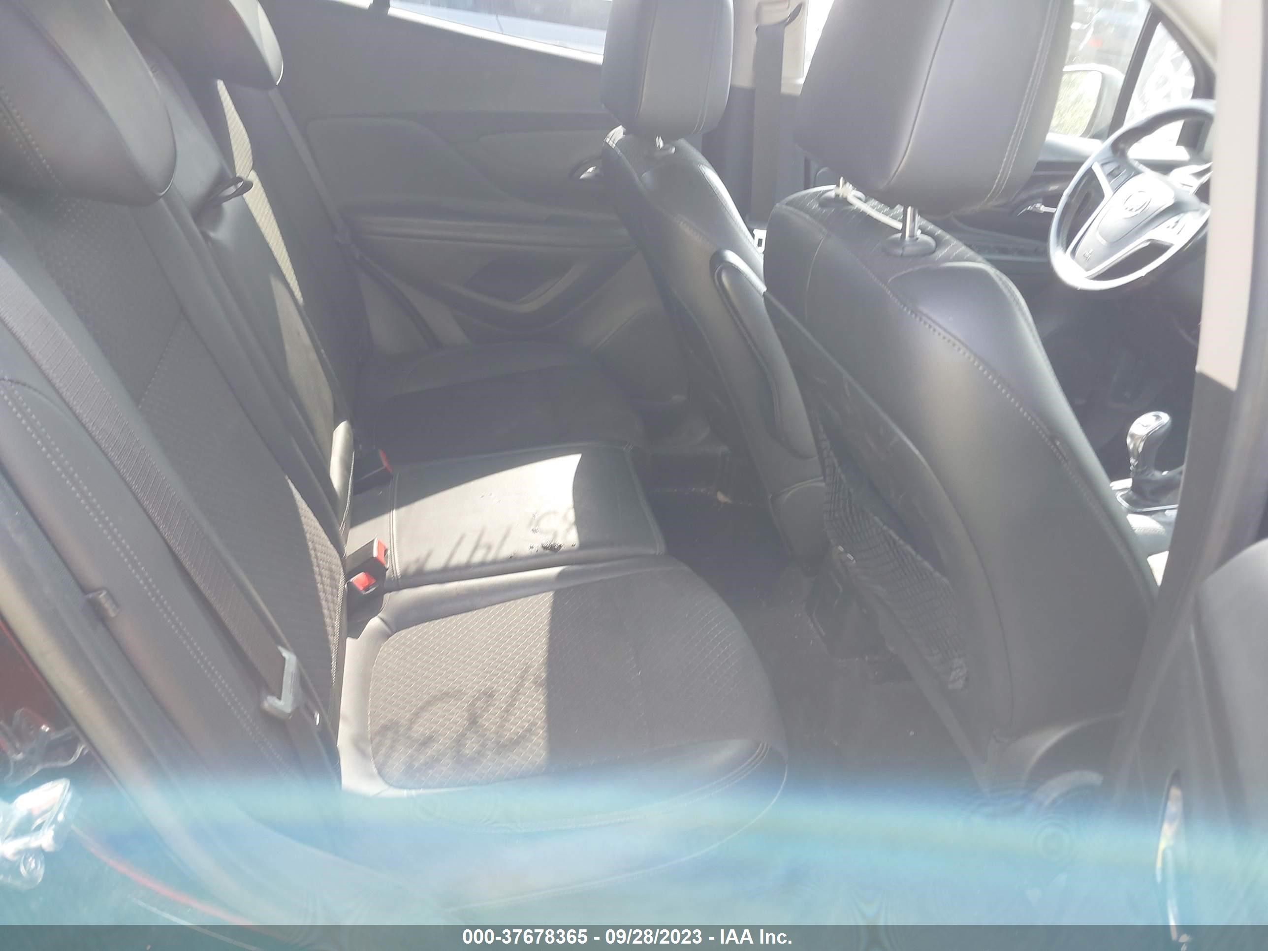 Photo 7 VIN: KL4CJESB4HB186643 - BUICK ENCORE 